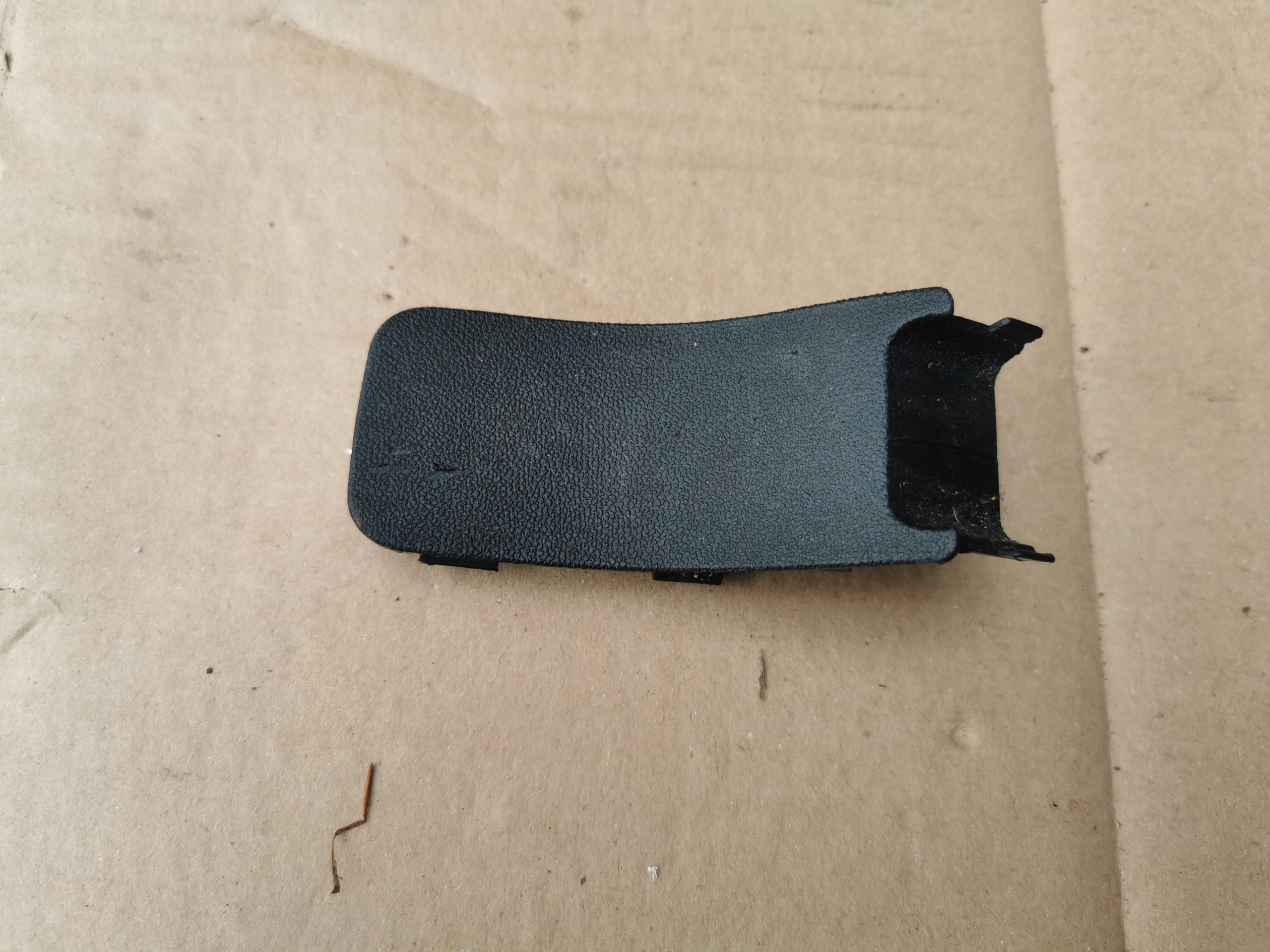 kia CEED I заглушка консоль