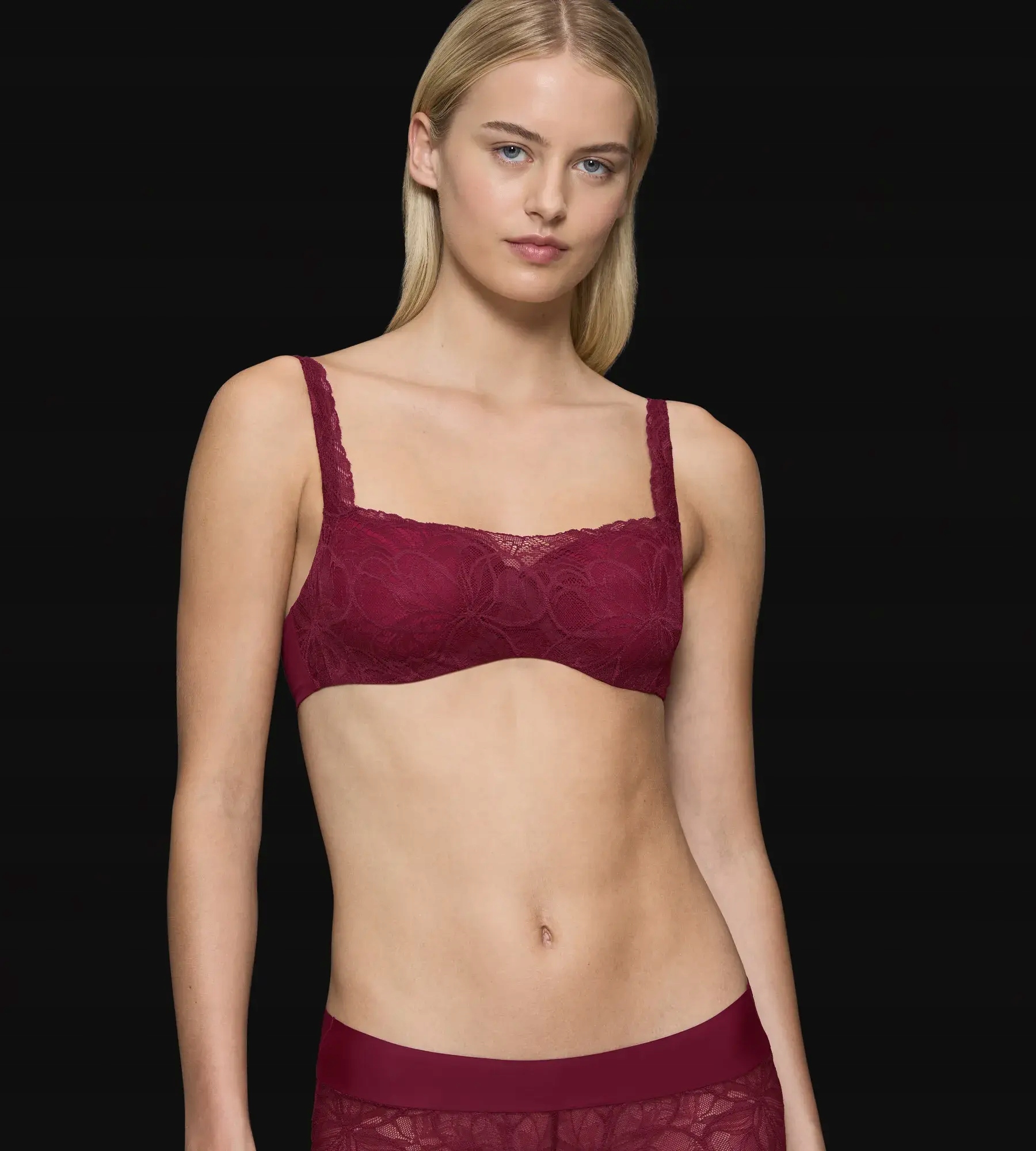 Vyztužená podprsenka Triumph Body Make-Up Illusion Lace Balconette 80B