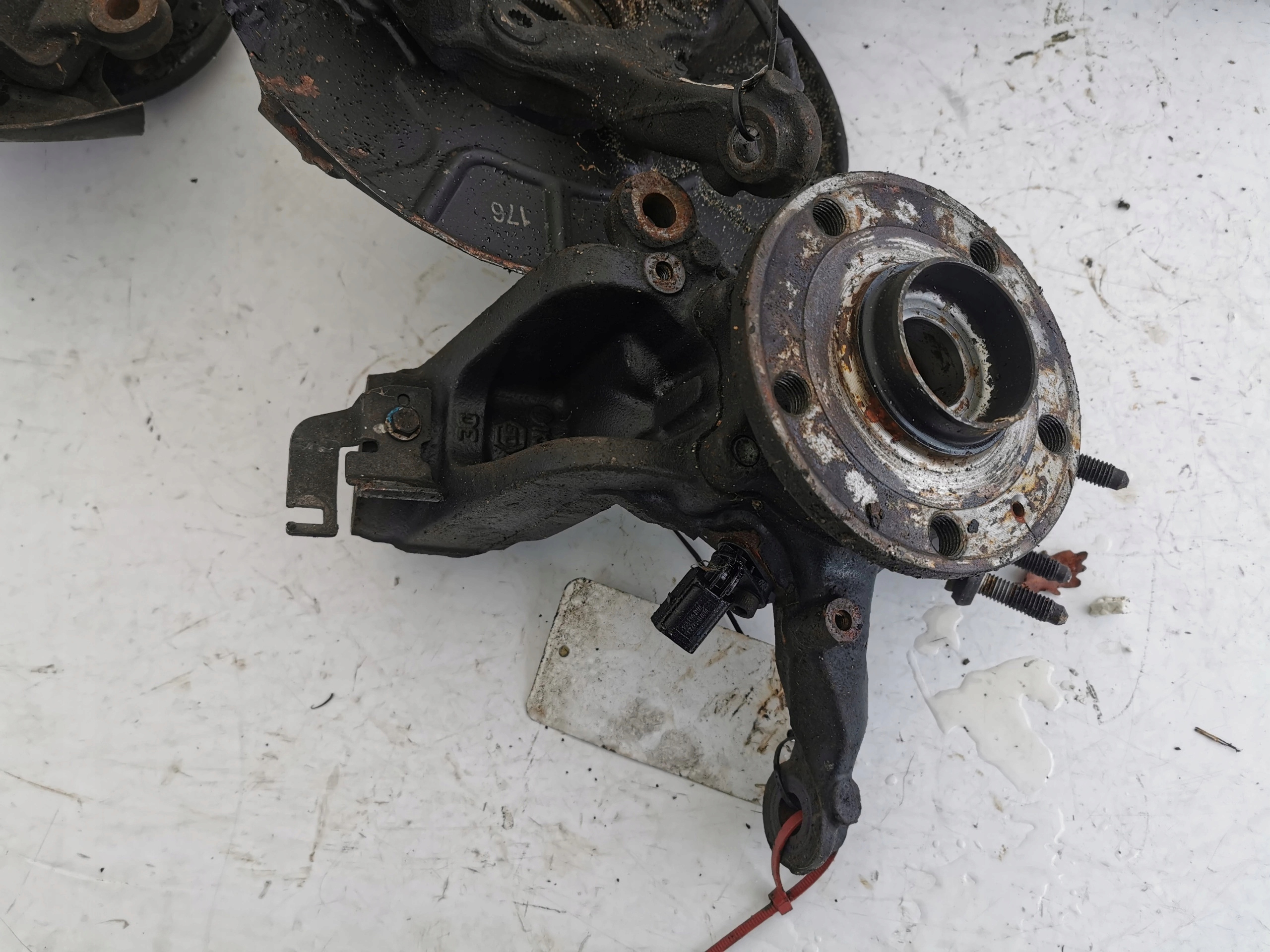 VW CADDY swing right JARZMO OSOBNO original