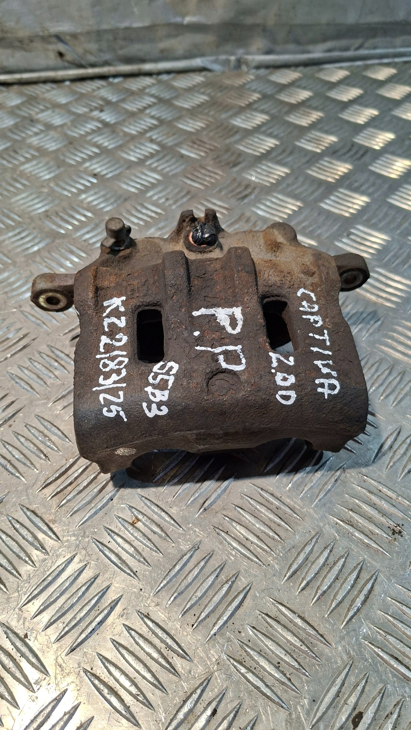 caliper brake right front CHEVROLET CAPTIVA 2.0D