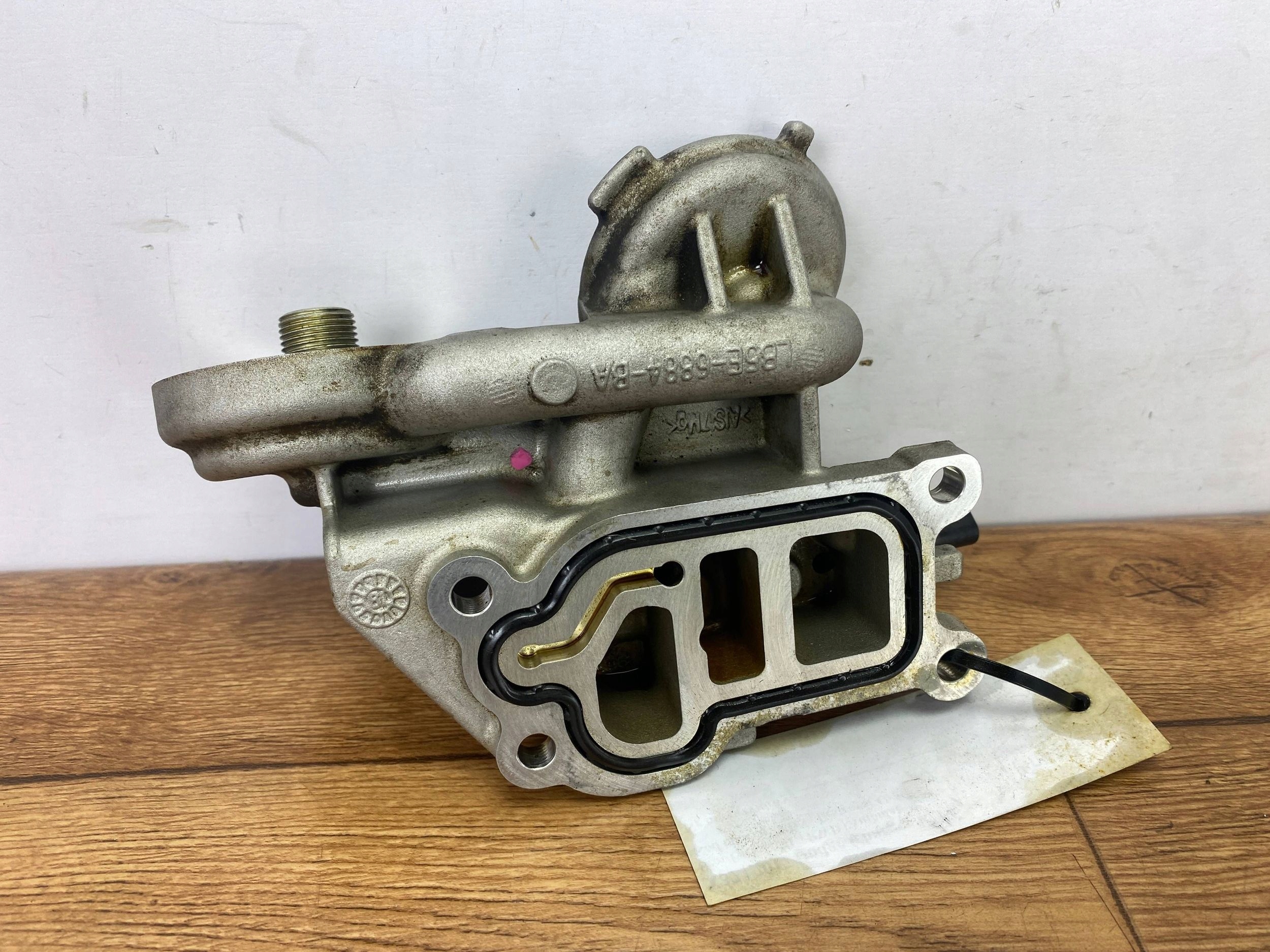 oil filter holder Ford Explorer VI 2020+