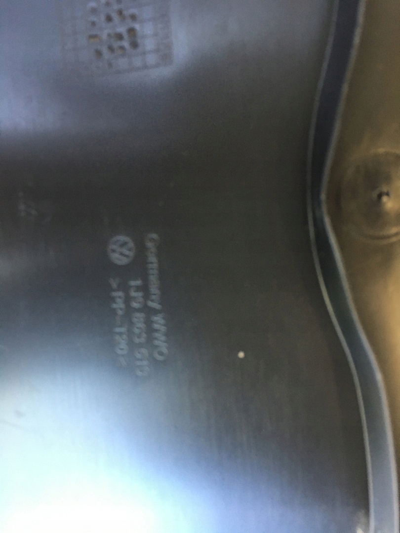 бардачок багажника vw Golf IV 1J9863513