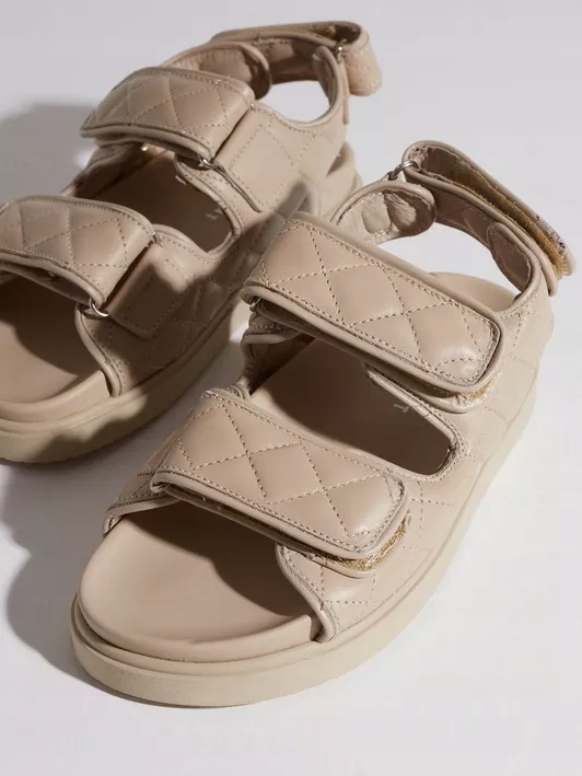 SANDAŁY NA PLATFORMIE SKÓRZANE PIKOWANE BEŻOWE PAVEMENT 39 Oryginalne opakowanie producenta pudełko