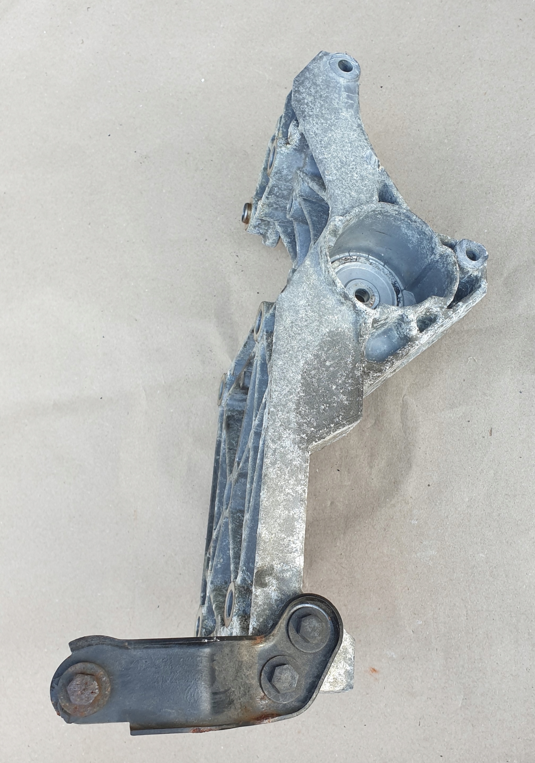 support holder alternator VW POLO IV V 1.9 TDI OE