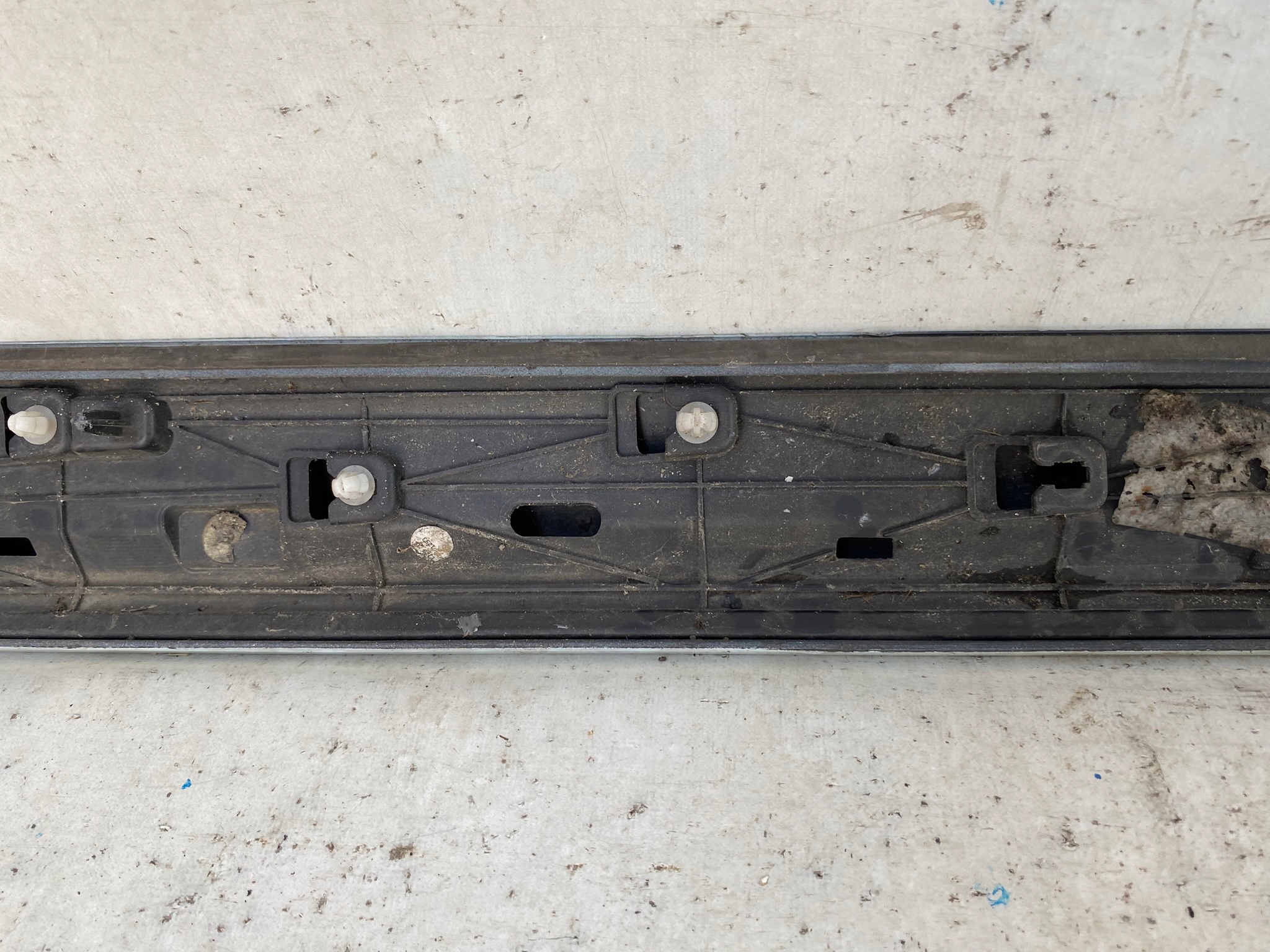 SKODA SUPERB III 3V moulding door left front 3V0854939C