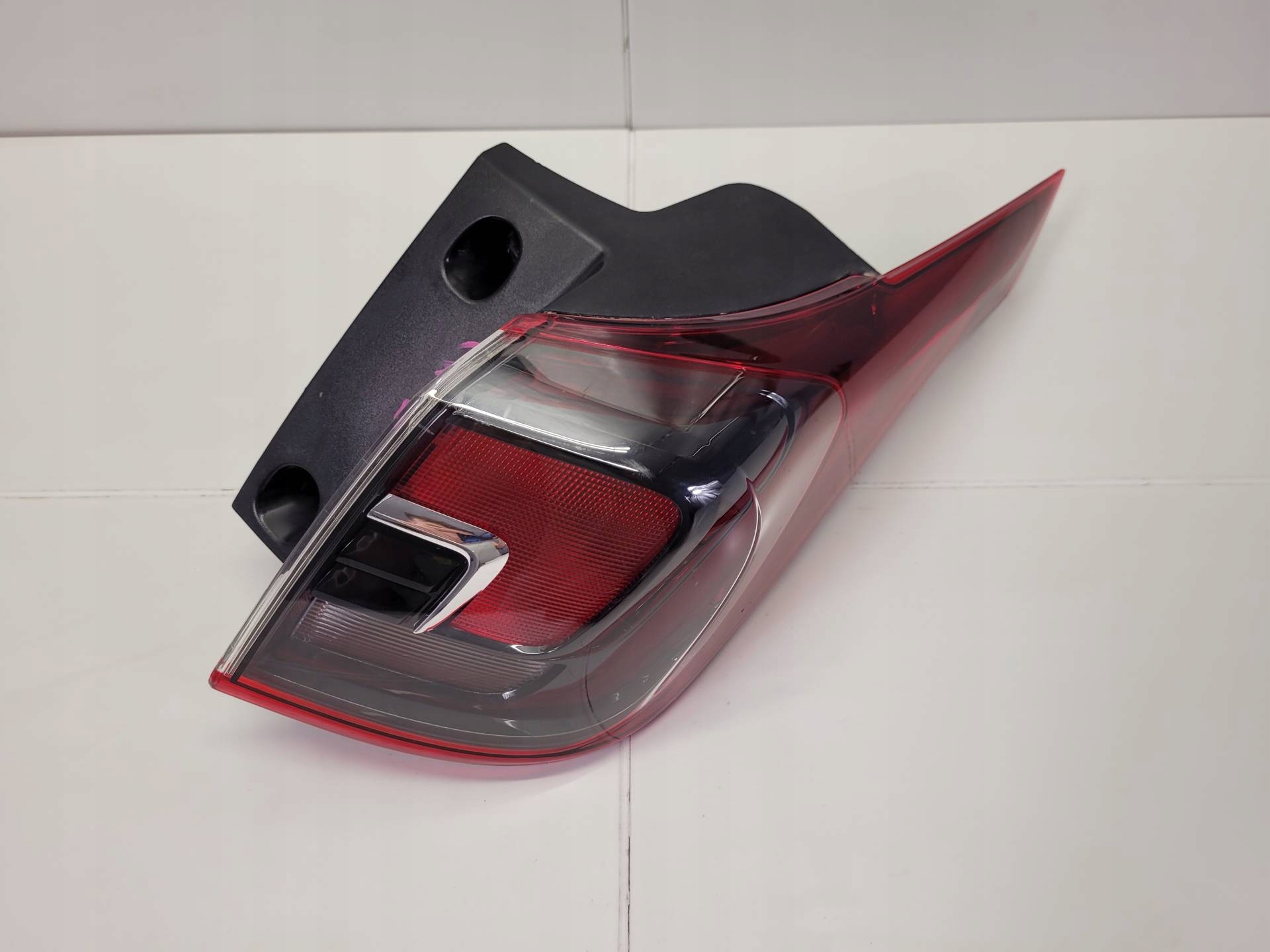 light rear right side Opel Crossland X 2019 2SD.2237