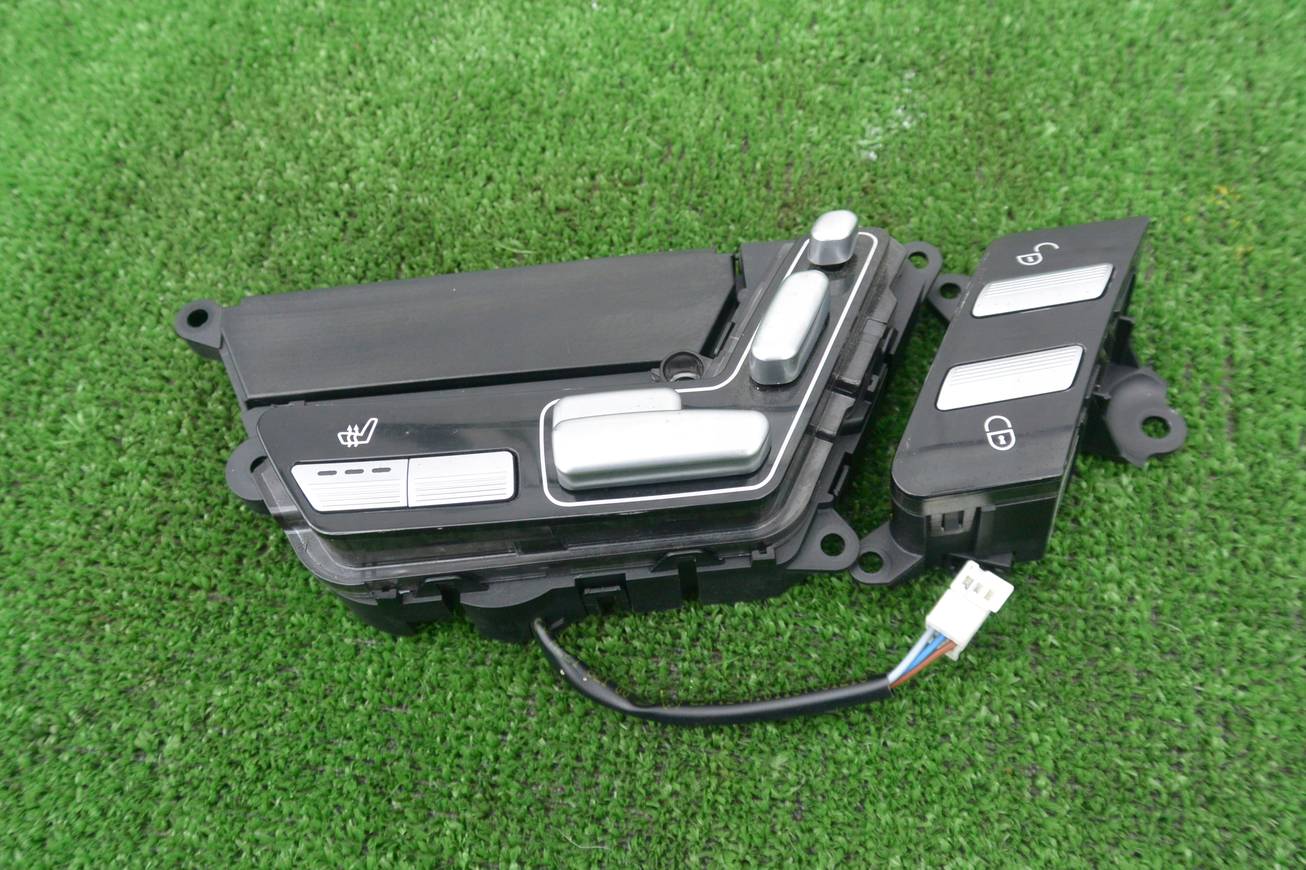 PANEL Siège Droite PODGRZEWANIE MERCEDES W221