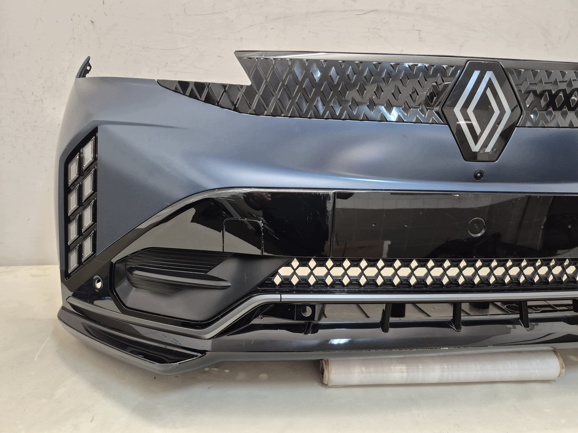 RENAULT MEGANE E-TECH LIFT 26- bumper front front complete 620849231R