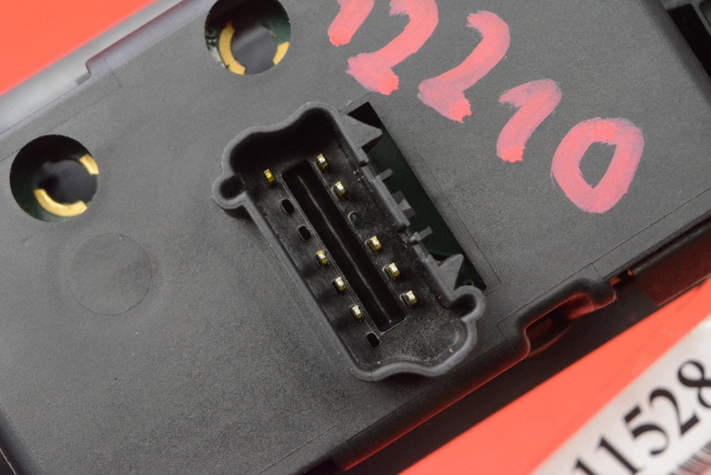 switch light switch P0TH131L5AD CHRYSLER GRAND VOYAGER 4 IV 01-04