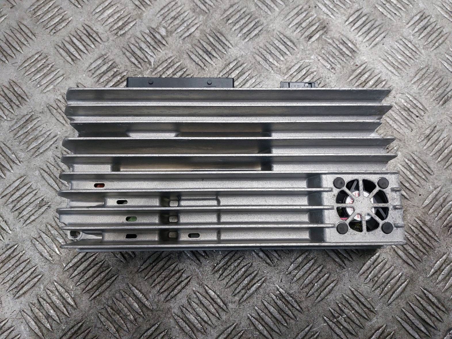 WZMACNIACZ BANG&OLUFSEN AUDI Q5 8T0035223H