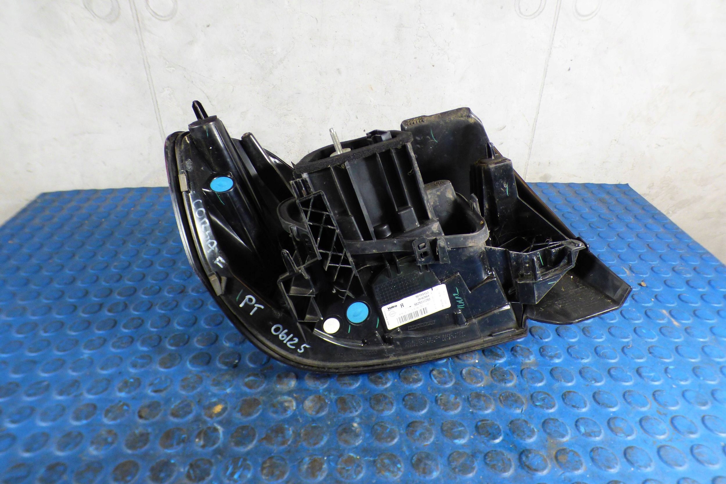 Opel Corsa F light right rear part 39162664 st.BDB original