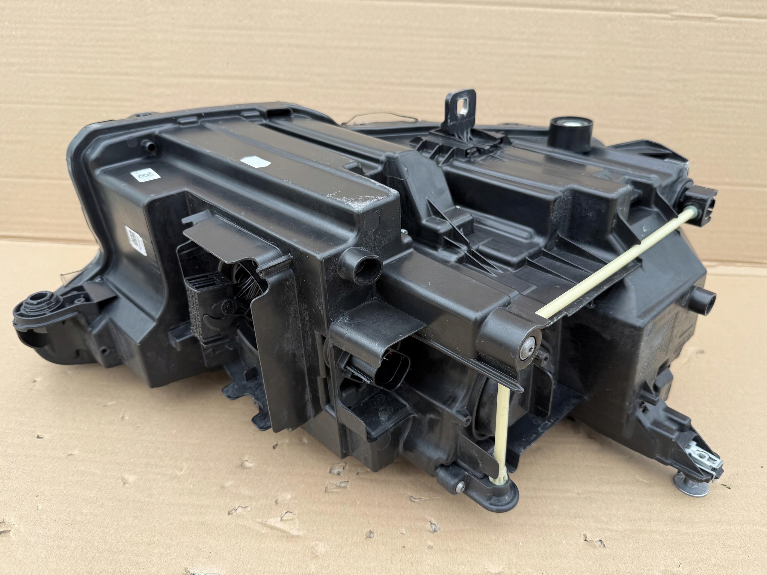 AUDI Q4 E-TRON 89A light front left 89A941035