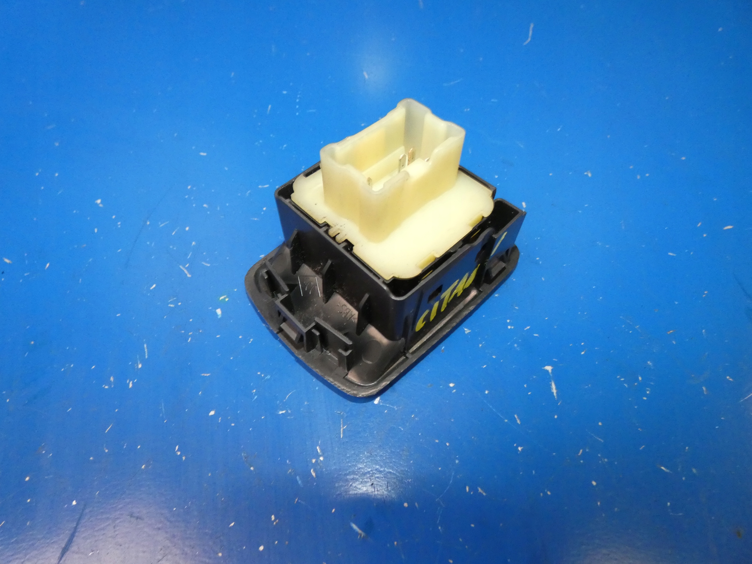 MERCEDES W415 CITAN window control switch left front
