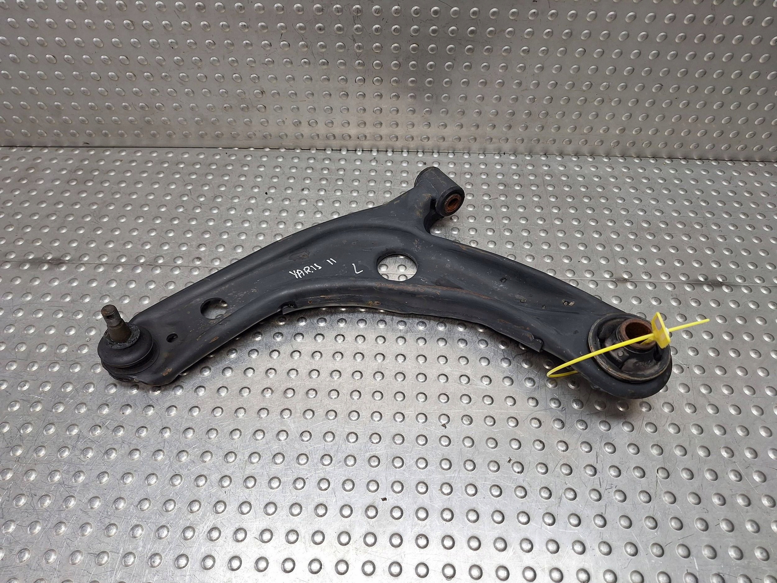 arm left front TOYOTA YARIS II 06-11
