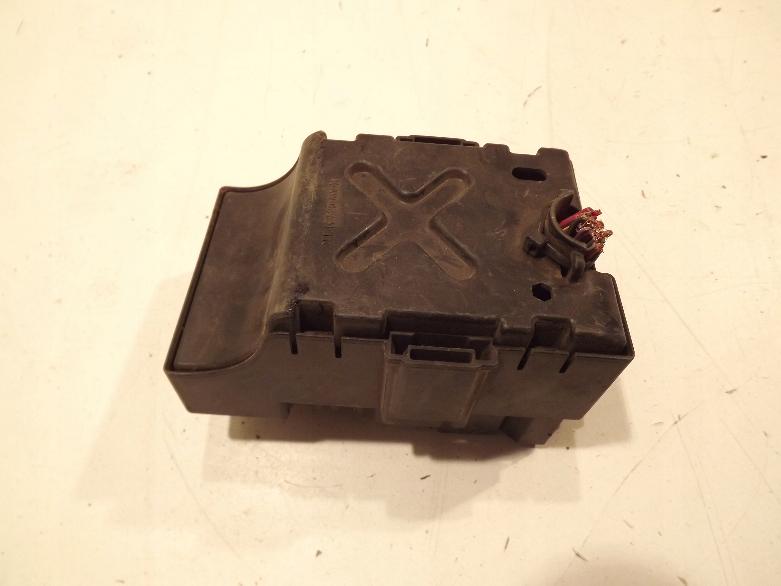 Module fusibles OPEL CORSA E 1.4