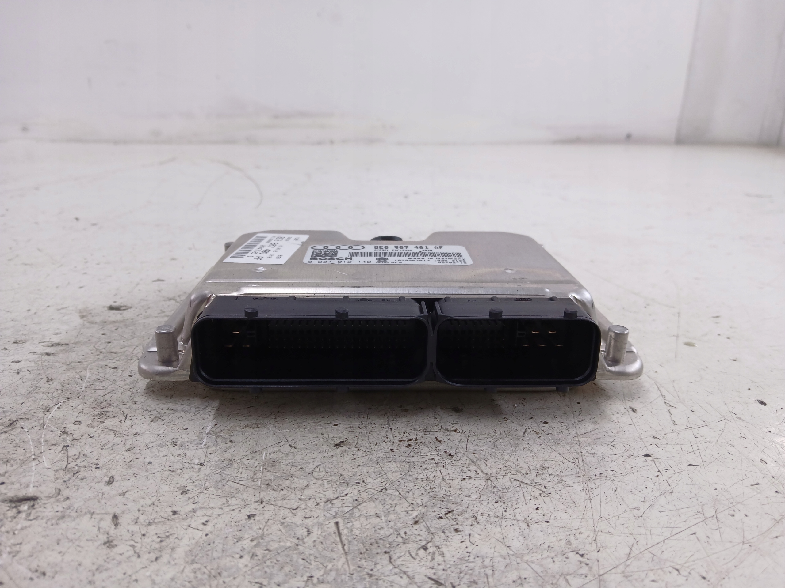 AUDI A4 B7 2.5 TDI control unit computer of the engine 8E0907401AF