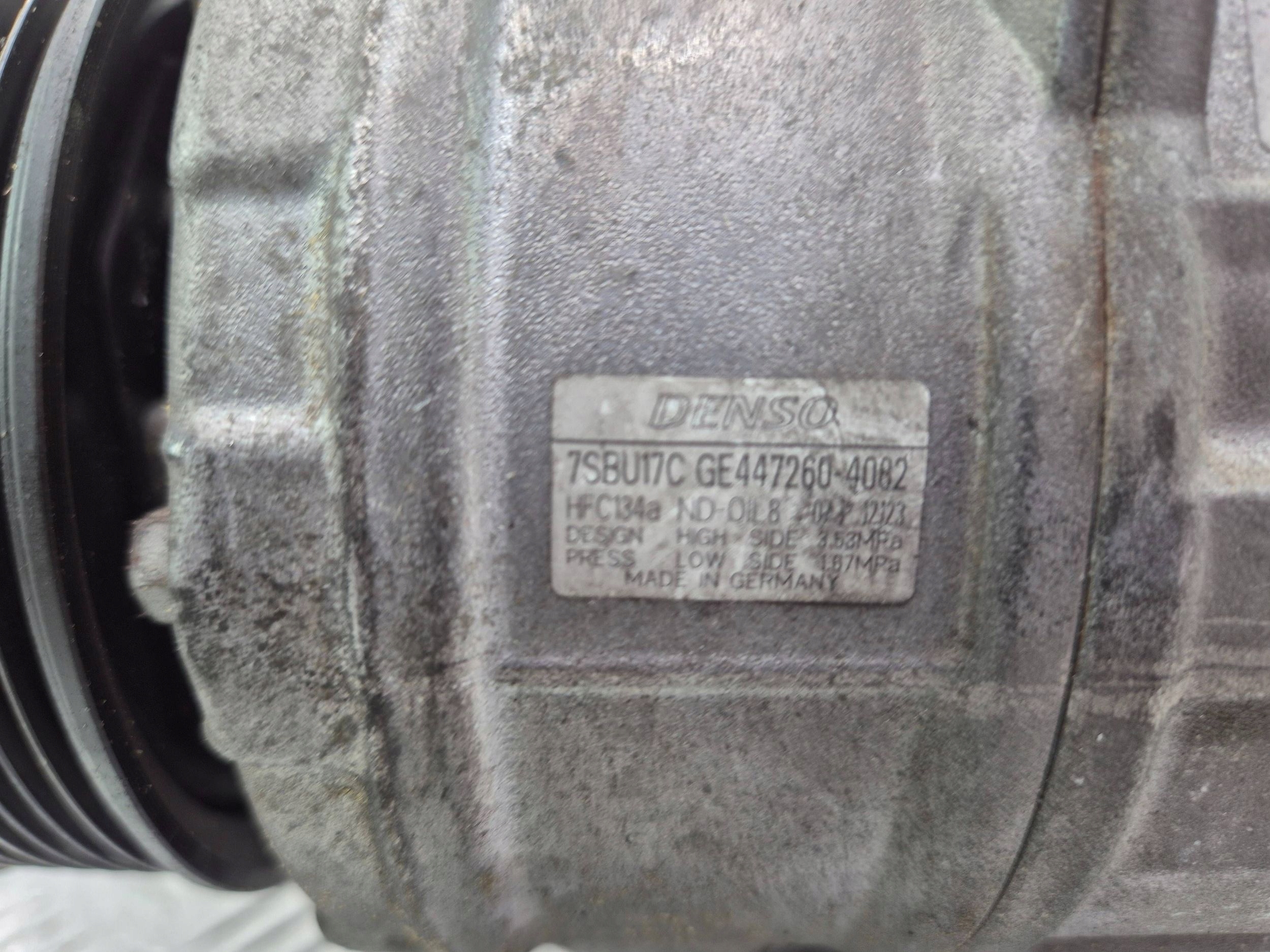 BMW X5 E70 xDrive35i compressor; compressor of the air conditioning 9217868