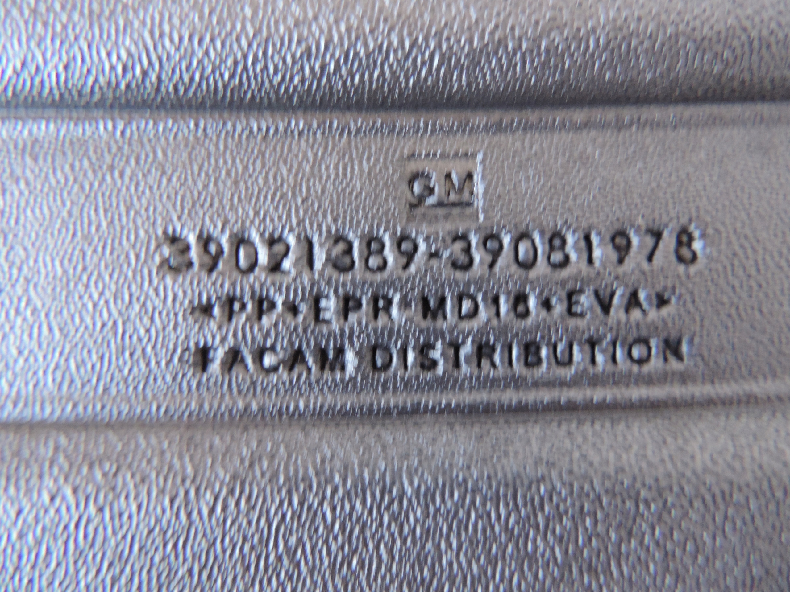 Opel Insignia B mata bagażnika 39029048 NOWA Waga produktu z opakowaniem jednostkowym 3 kg