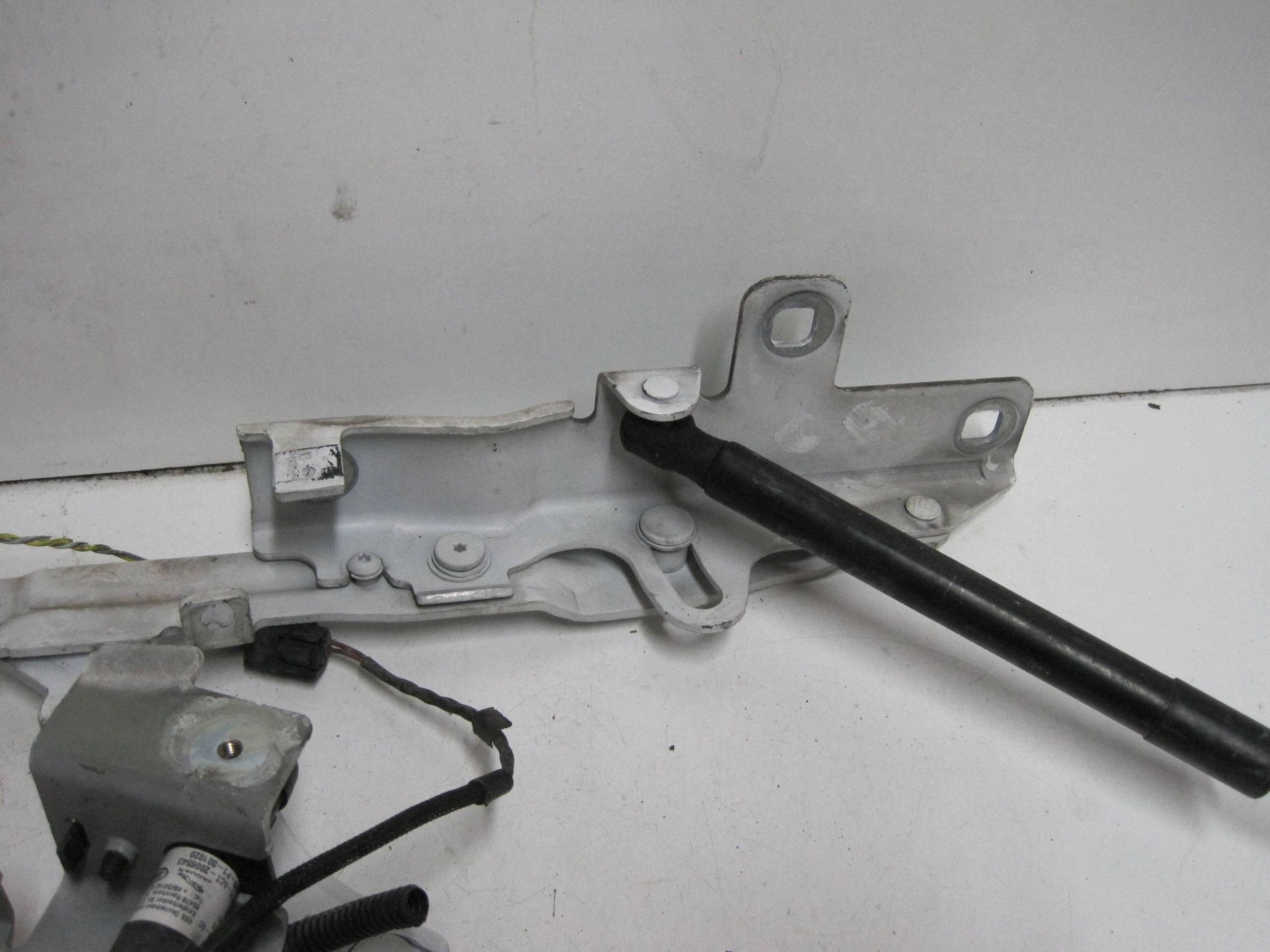 bonnet hinges LAND ROVER RANGE ROVER EVOQUE L551 K8D216801A hose