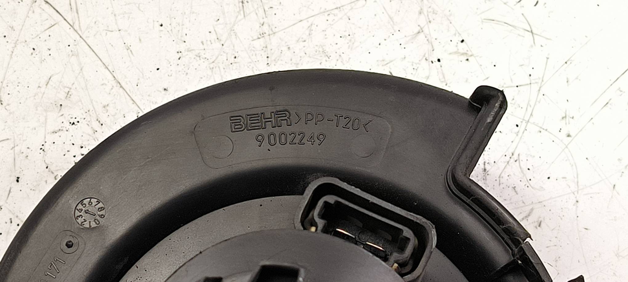 ventilator kabinski 90437893 OPEL ZAFIRA A