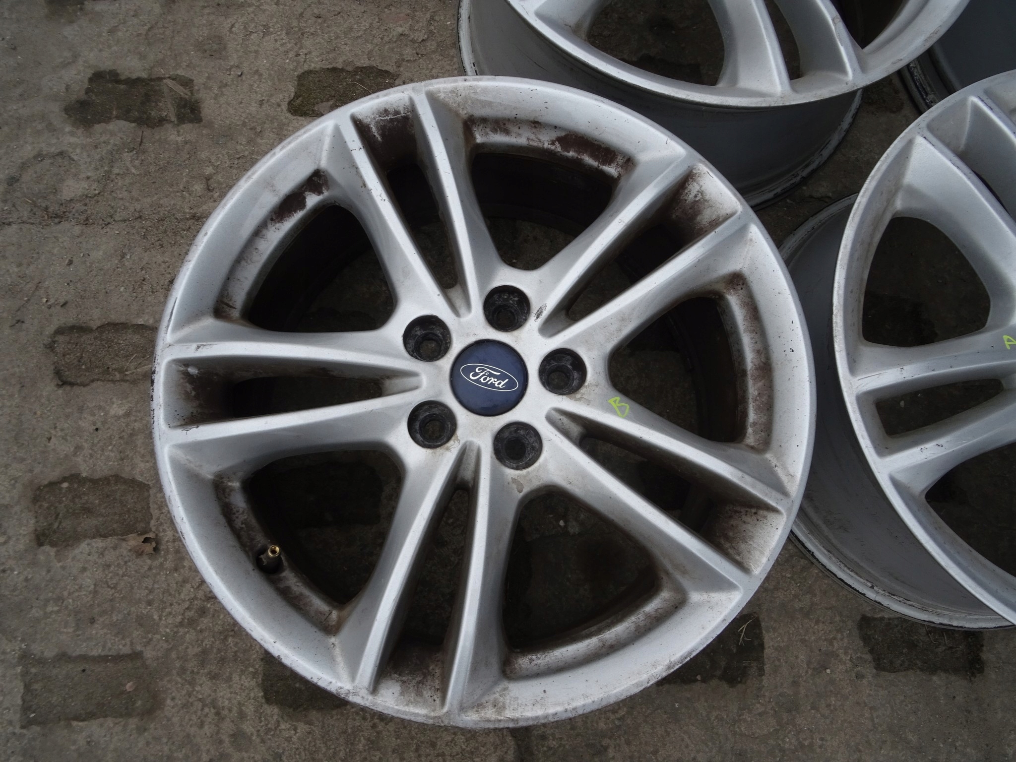 FORD MONDEO MK5 discs aluminium 17" ET55 KOMPLET