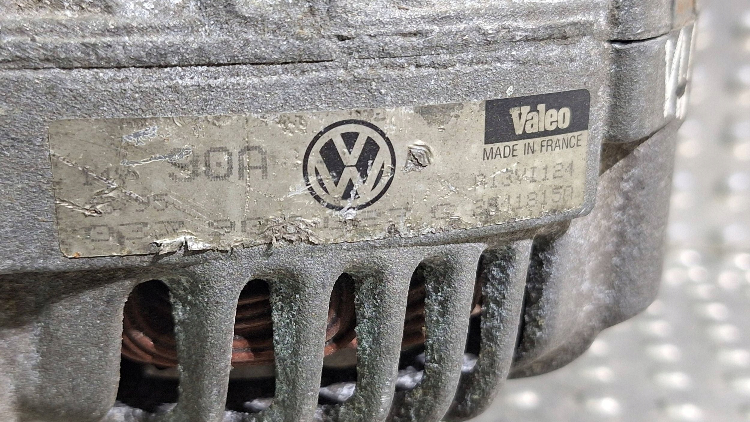 ALTERNATOR 90A 037903023G VW GOLF III PASSAT B4 1.6 1.8 B