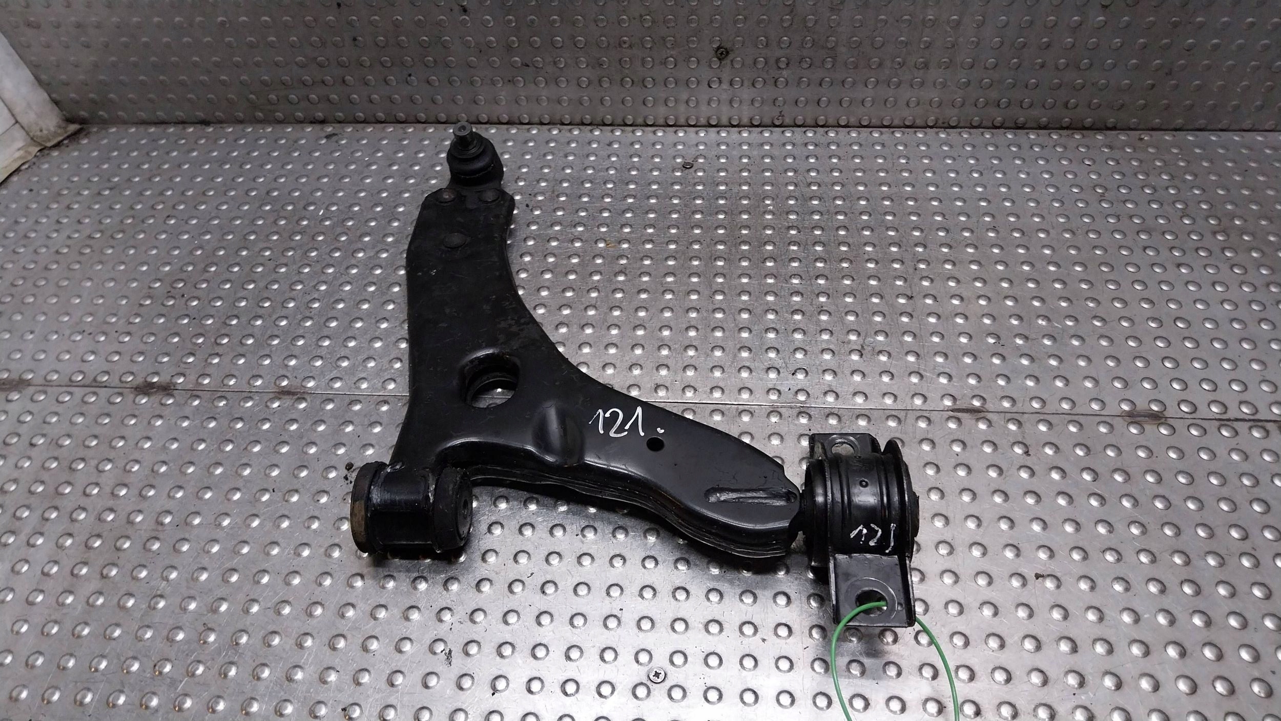 arm right front 98AG-3042-AK FORD FOCUS MK1