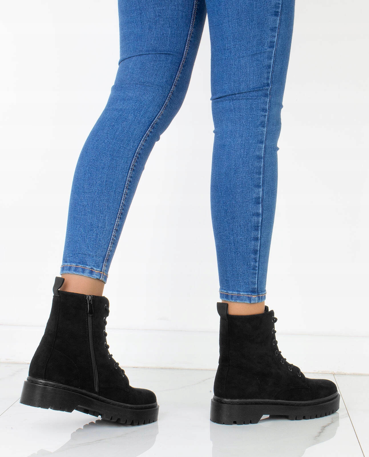 7823 CZARNE BOTKI ZAMSZOWE SZNUROWANE NA PLATFORMIE OCIEPLANE 38 Rozmiar 38