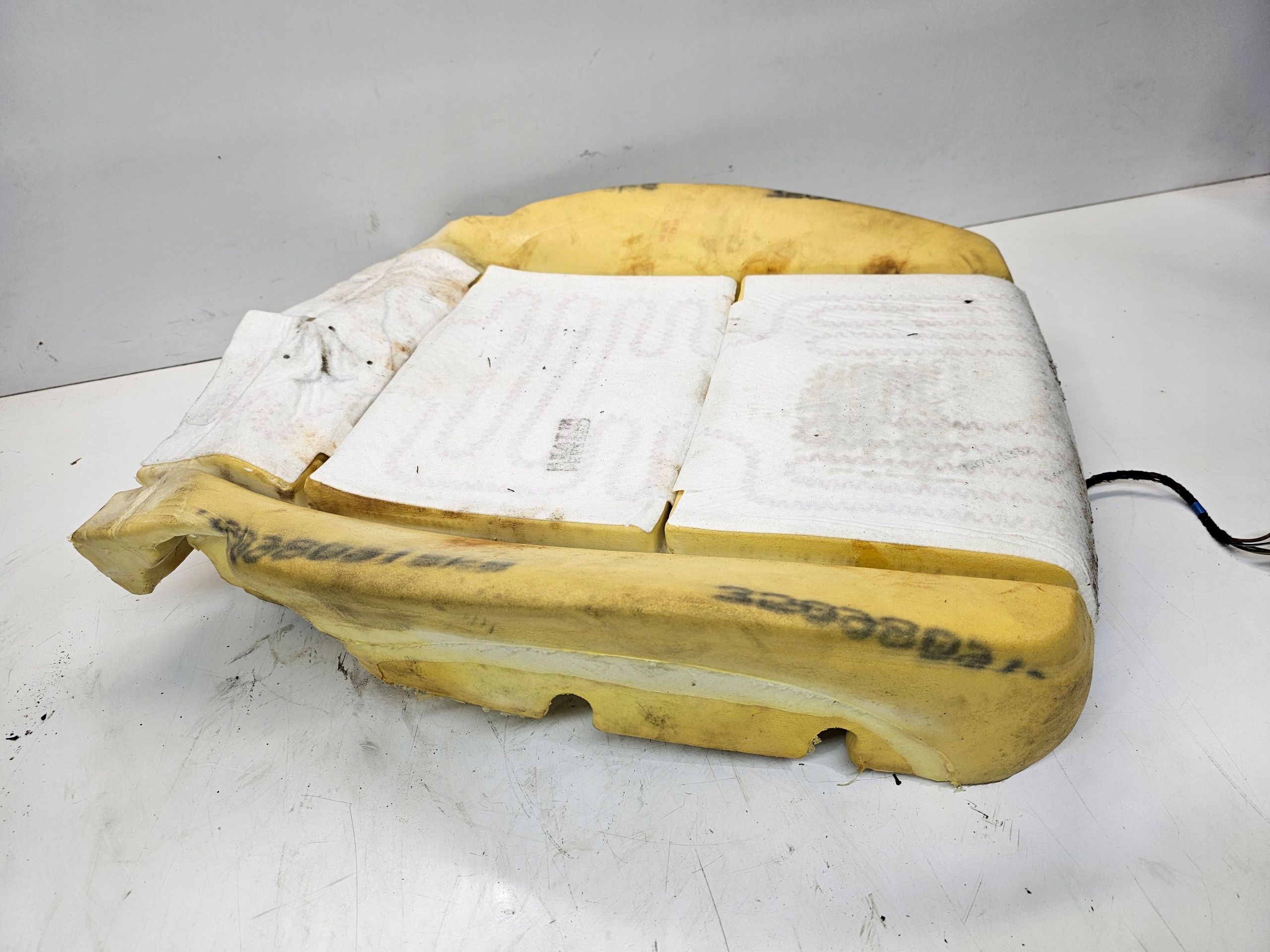 MATA GRZEWCZA SITZ DOL AUDI A6 C6 4F0963555AG