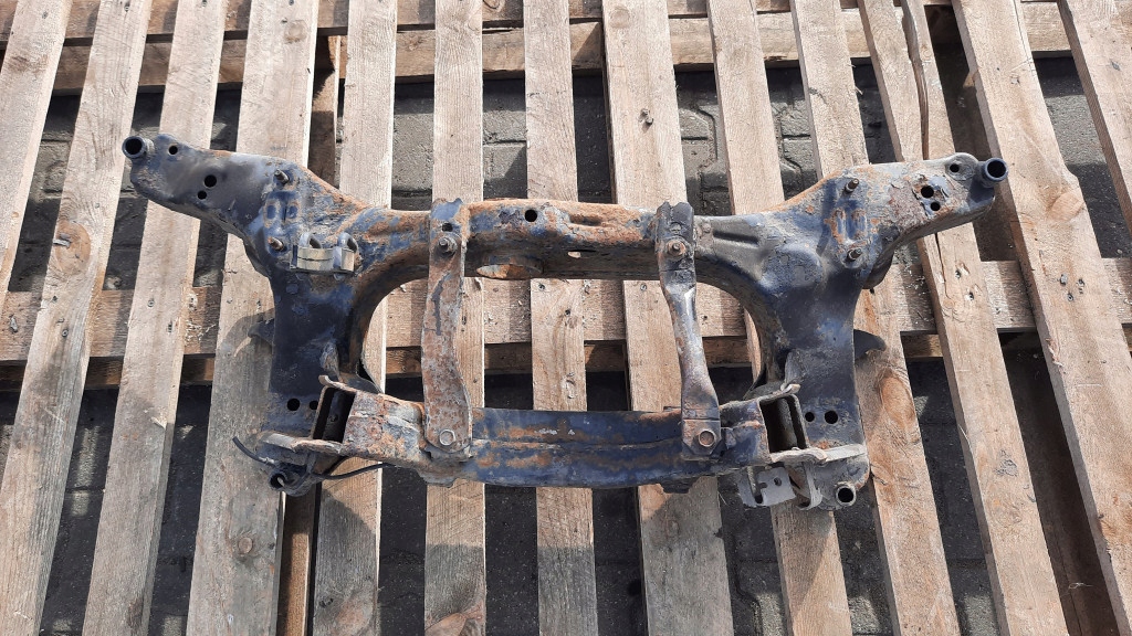 BELKA ZAWIESZENIA TYŁ NISSAN QASHQAI I 1.5D 08R