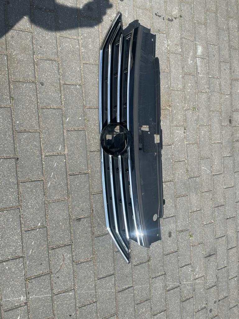 VW PASSAT B8 GRILL PRZÓD ATRAPA
