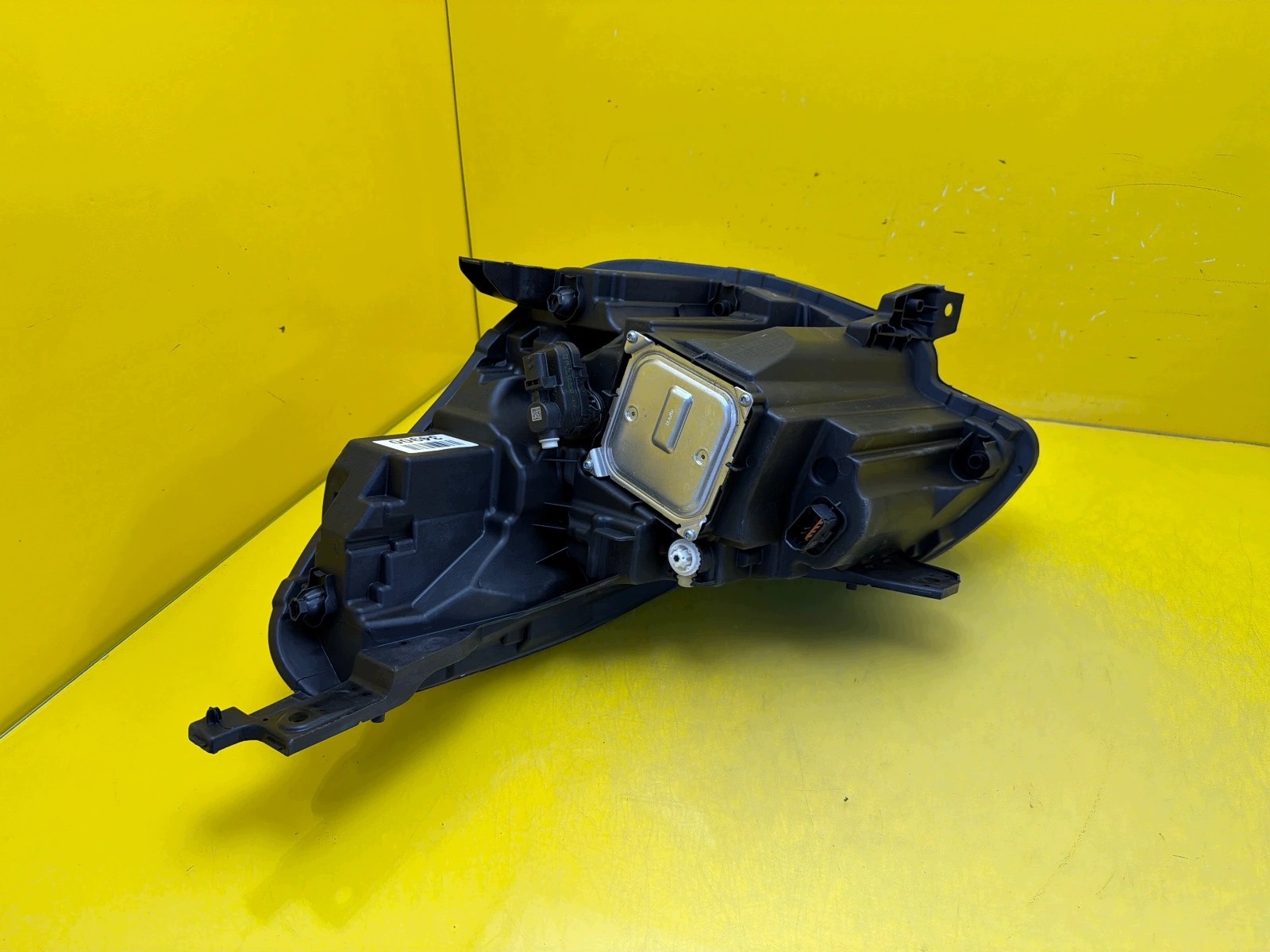 light right front Renault Captur II 2019- Full Led 260104095R