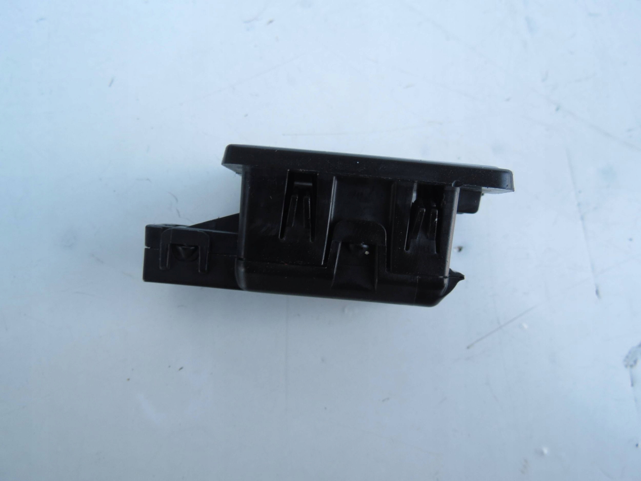 light boot left VOLVO S90 II 2.0 D 190KM 2016-2021R 31699146