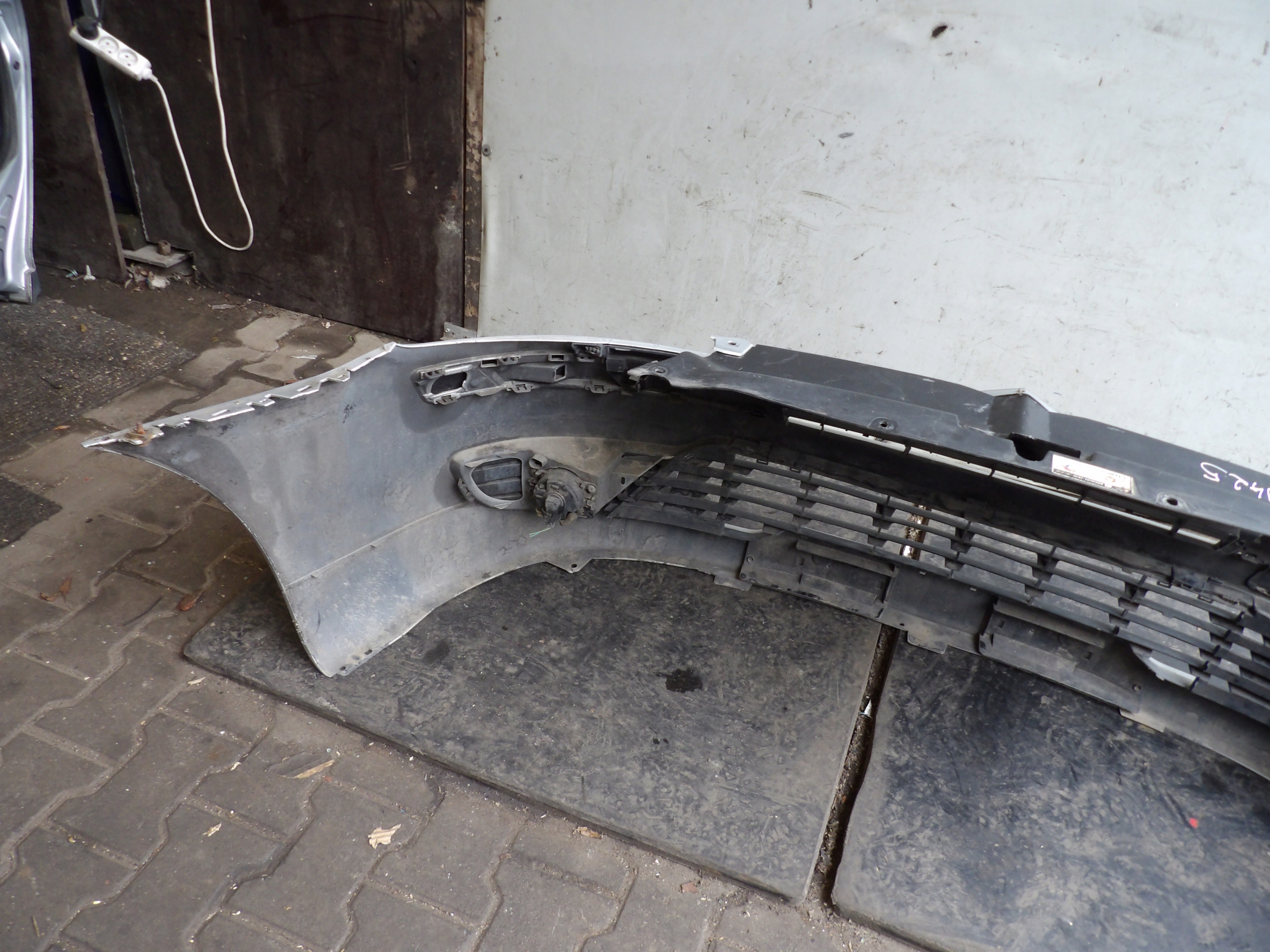 Citroen C4 bumper front lak. EZR