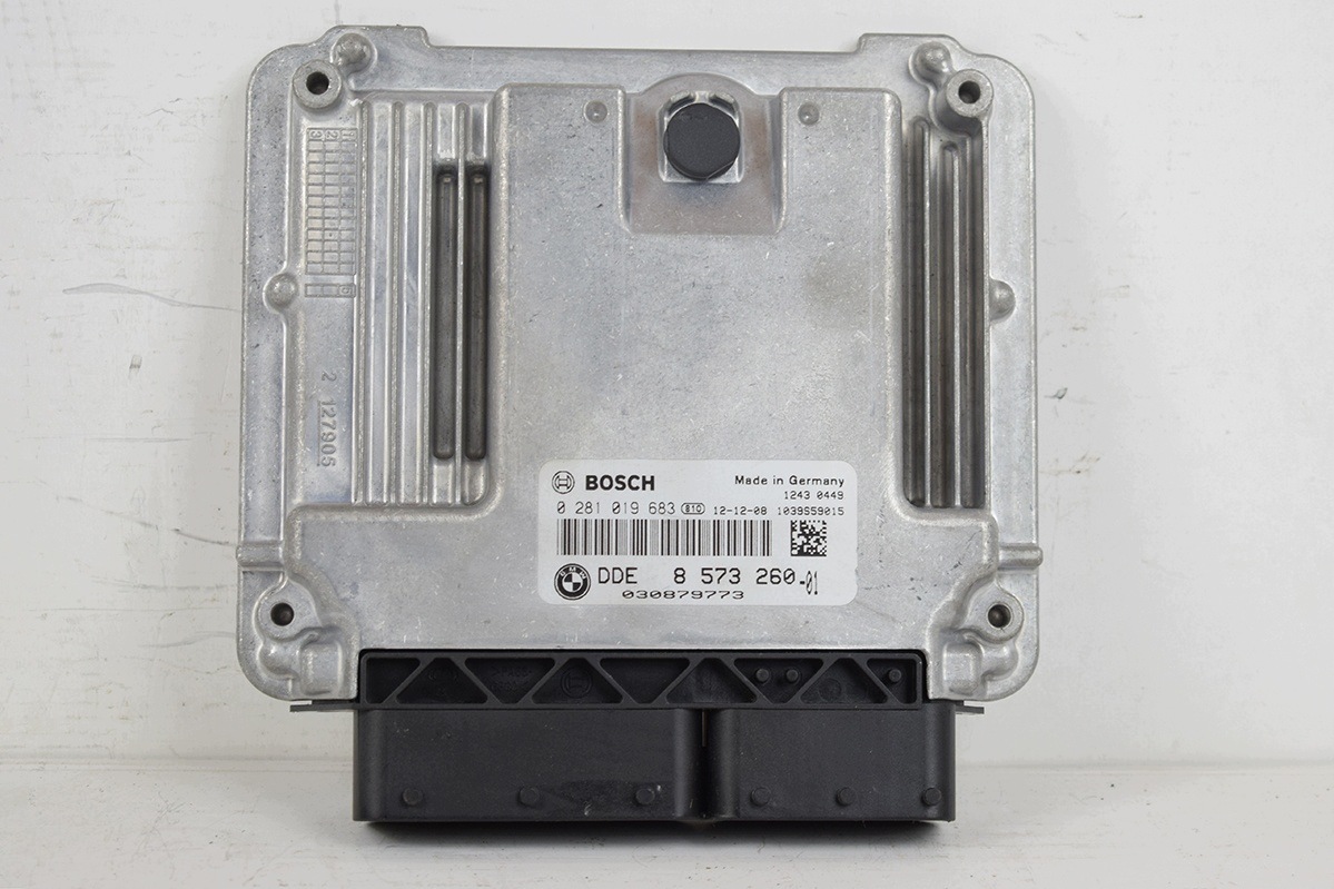 computer control unit * BMW 1 F20 0281019683 8573260