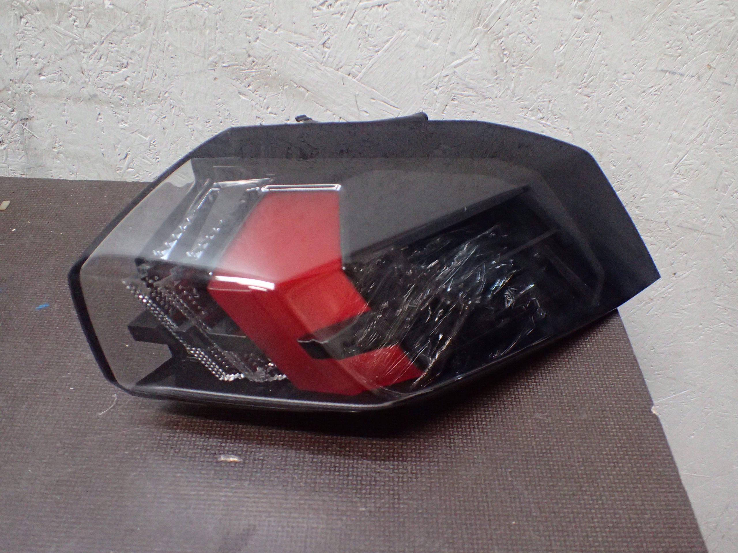 LIGHT LIGHTS REAR PART PEUGEOT 2008 II 2