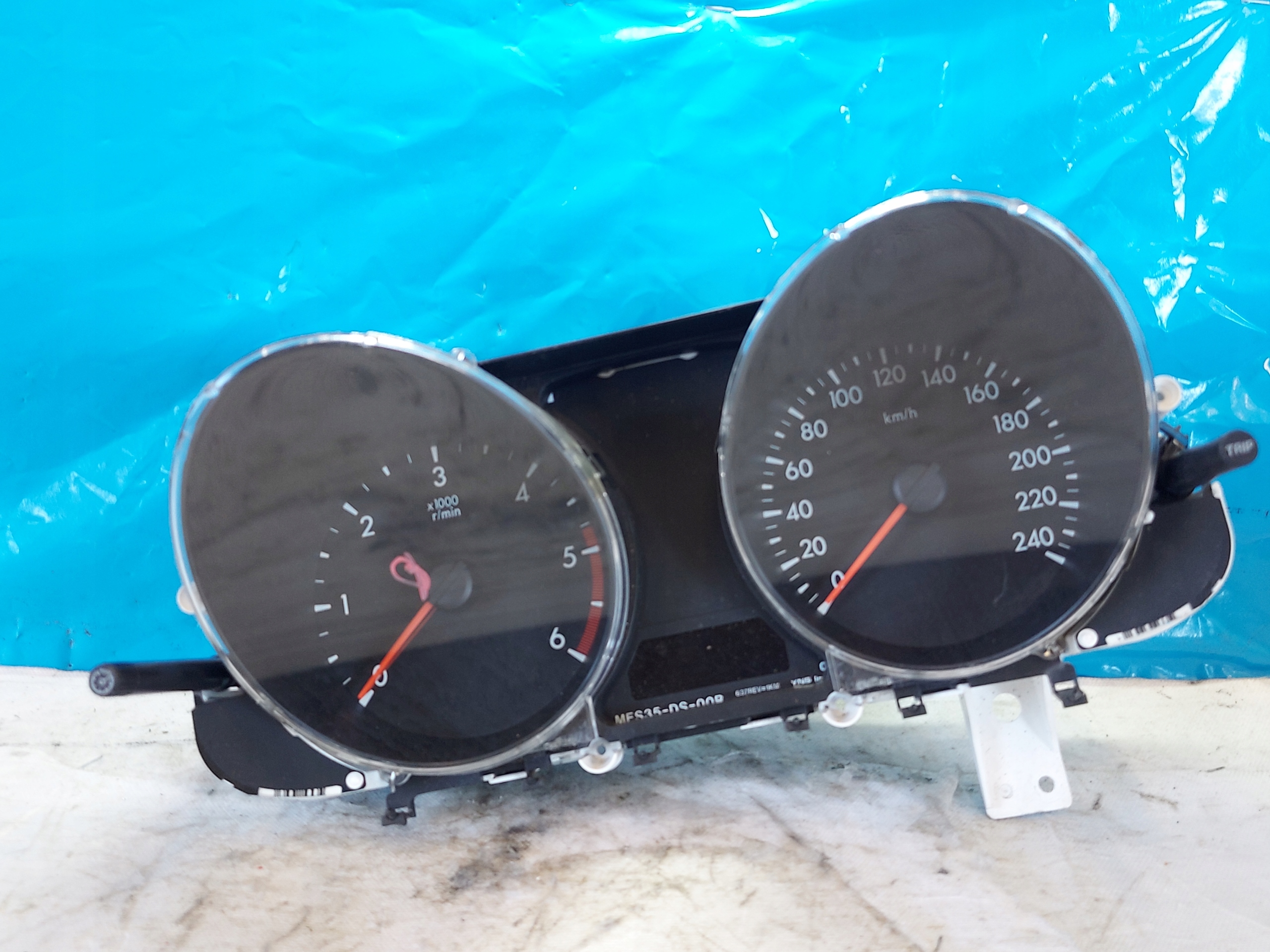 dials clock MAZDA 3 1.6 MZR 62BFB6B