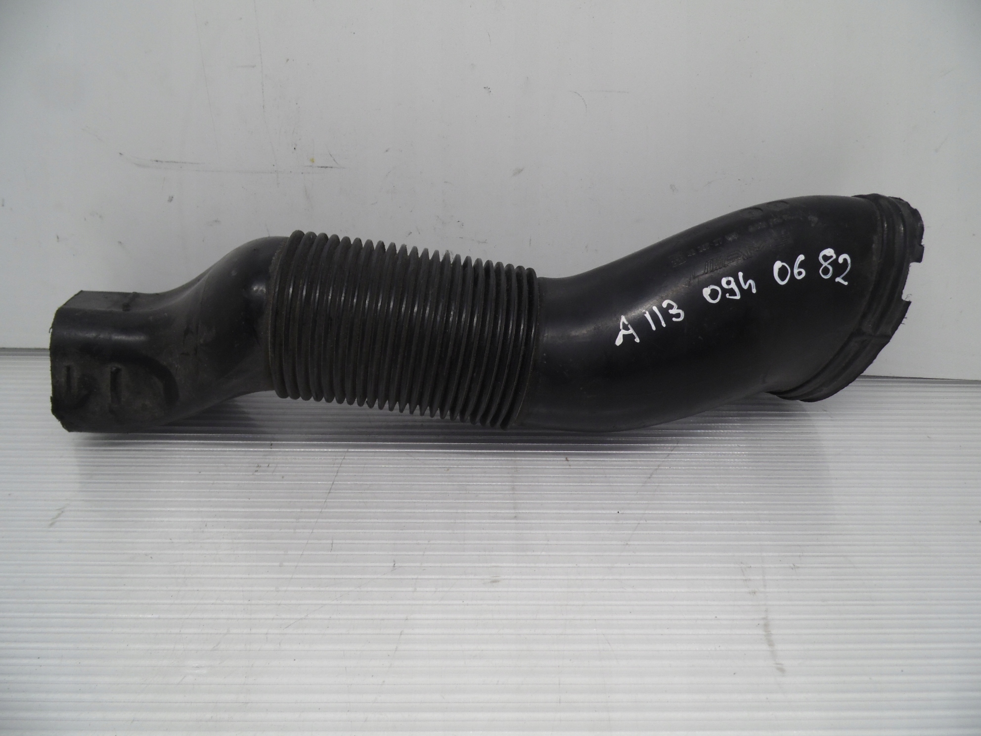 1130940682 - Повітрозабірник MERCEDES W210 E55 AMG