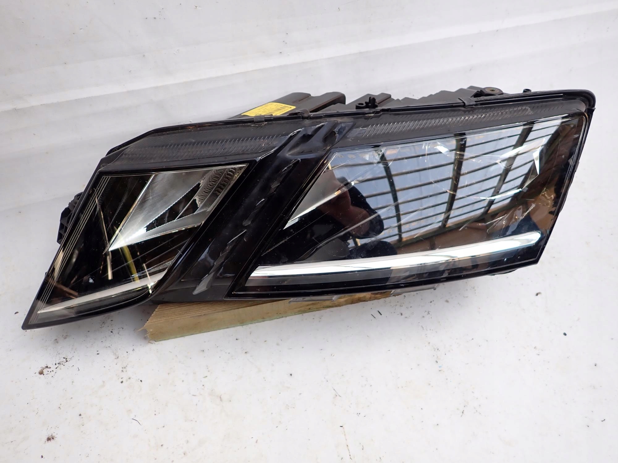 SKODA OCTAVIA III 3 LIFT 16-20 light front front left