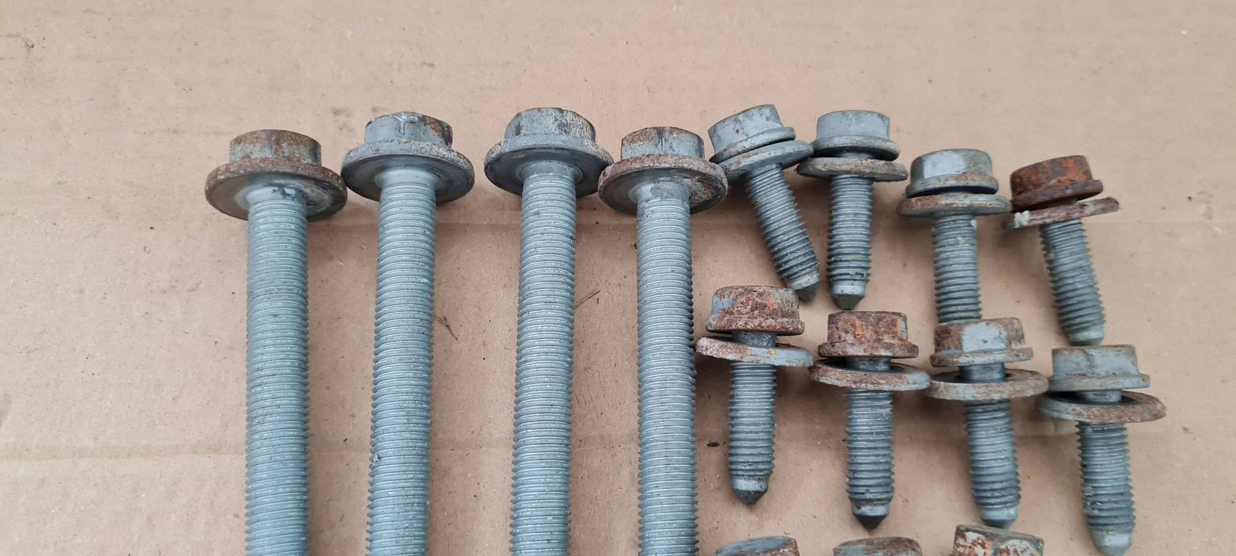Q3 83A screws springing rear part SANEK siders KOLYSKI LAWY