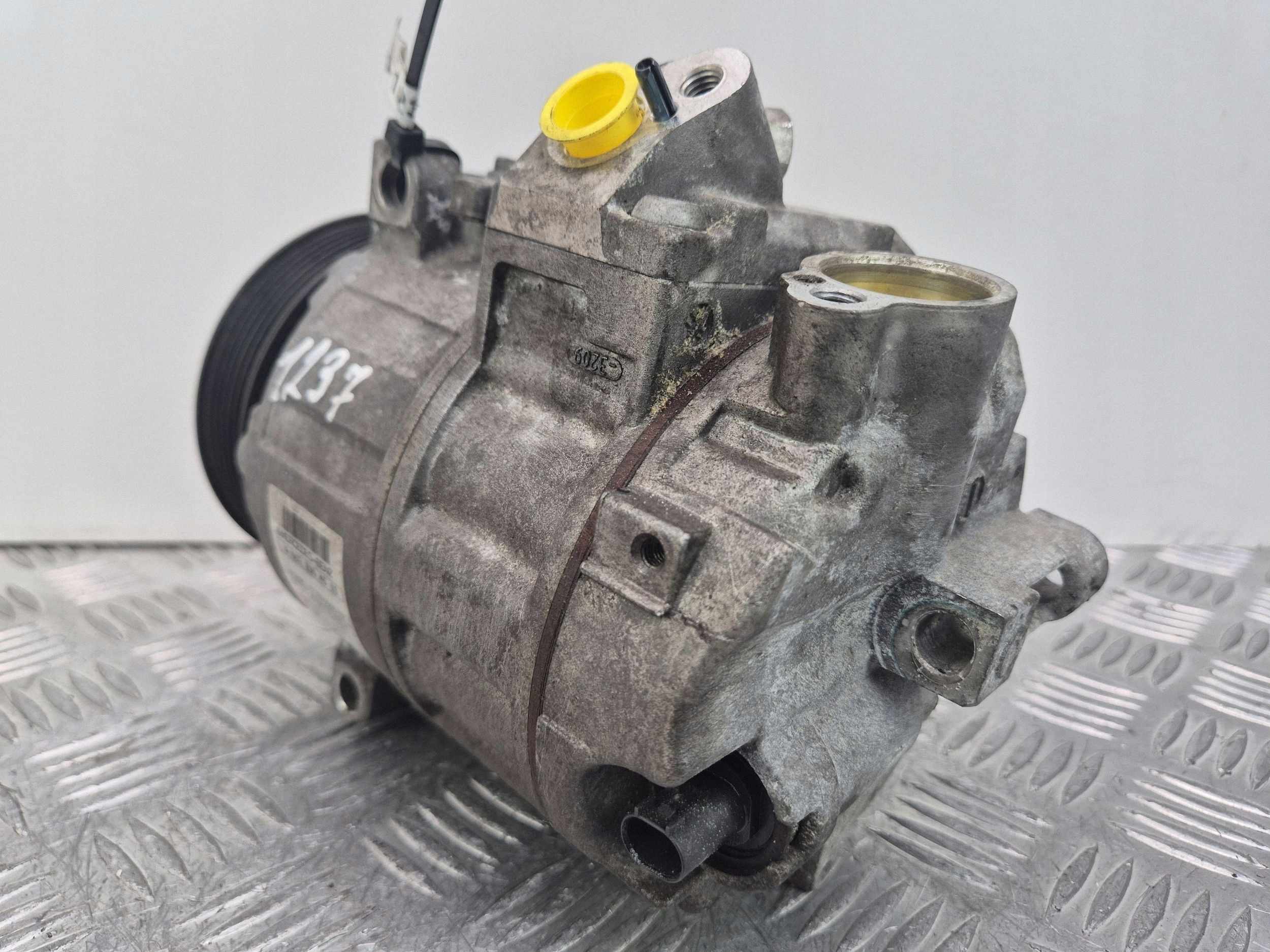 Mercedes E250 CGI W212 Klimakompressor klimaanlage 271860 A0022304511