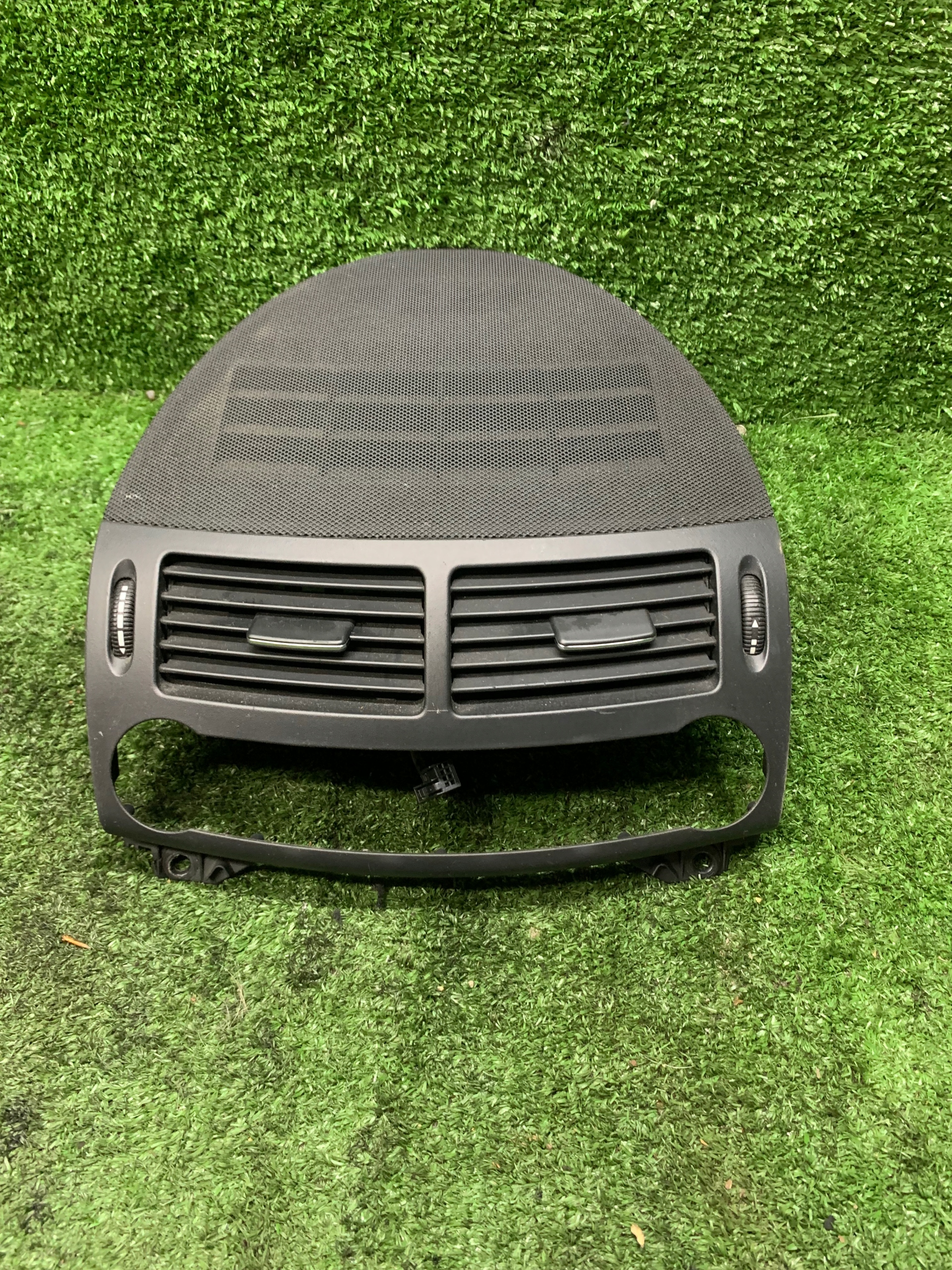 MERCEDES E KLASA W211 LIFT KRATKA KLIMATYZACJI NAWIEWU A2118301954