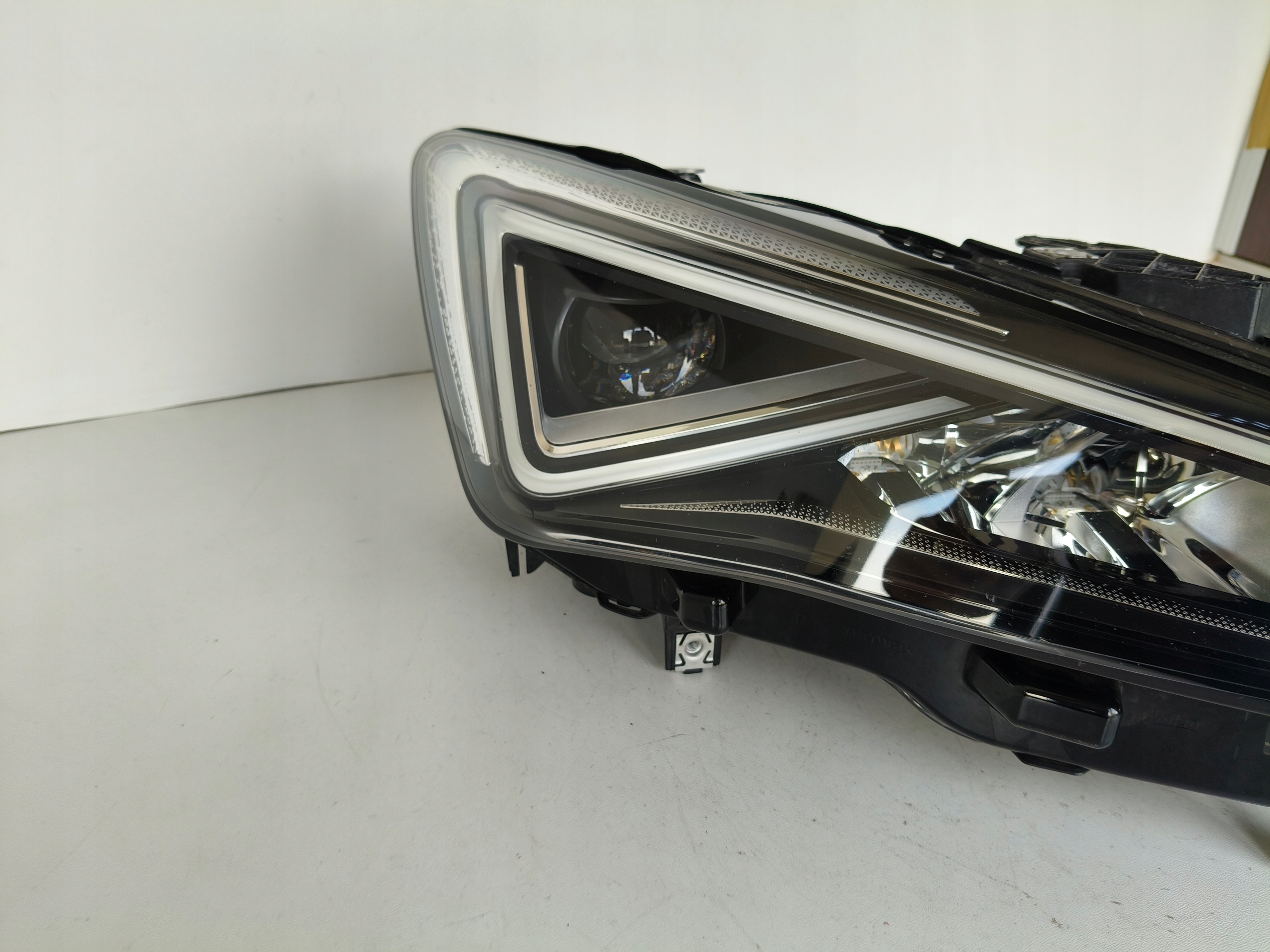 light right REFLEKTOR SEAT LEON IV 4 5FA 20- FULL LED
