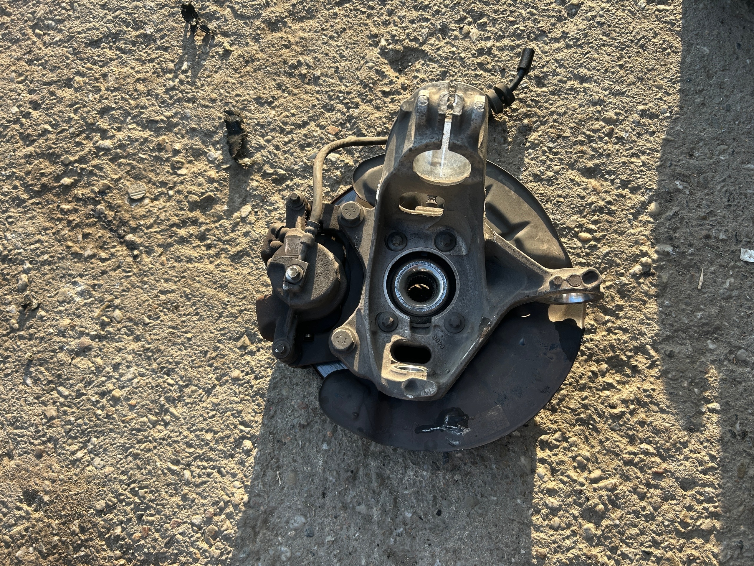 MERCEDES W177 1,3 CGI moyeau droite avant