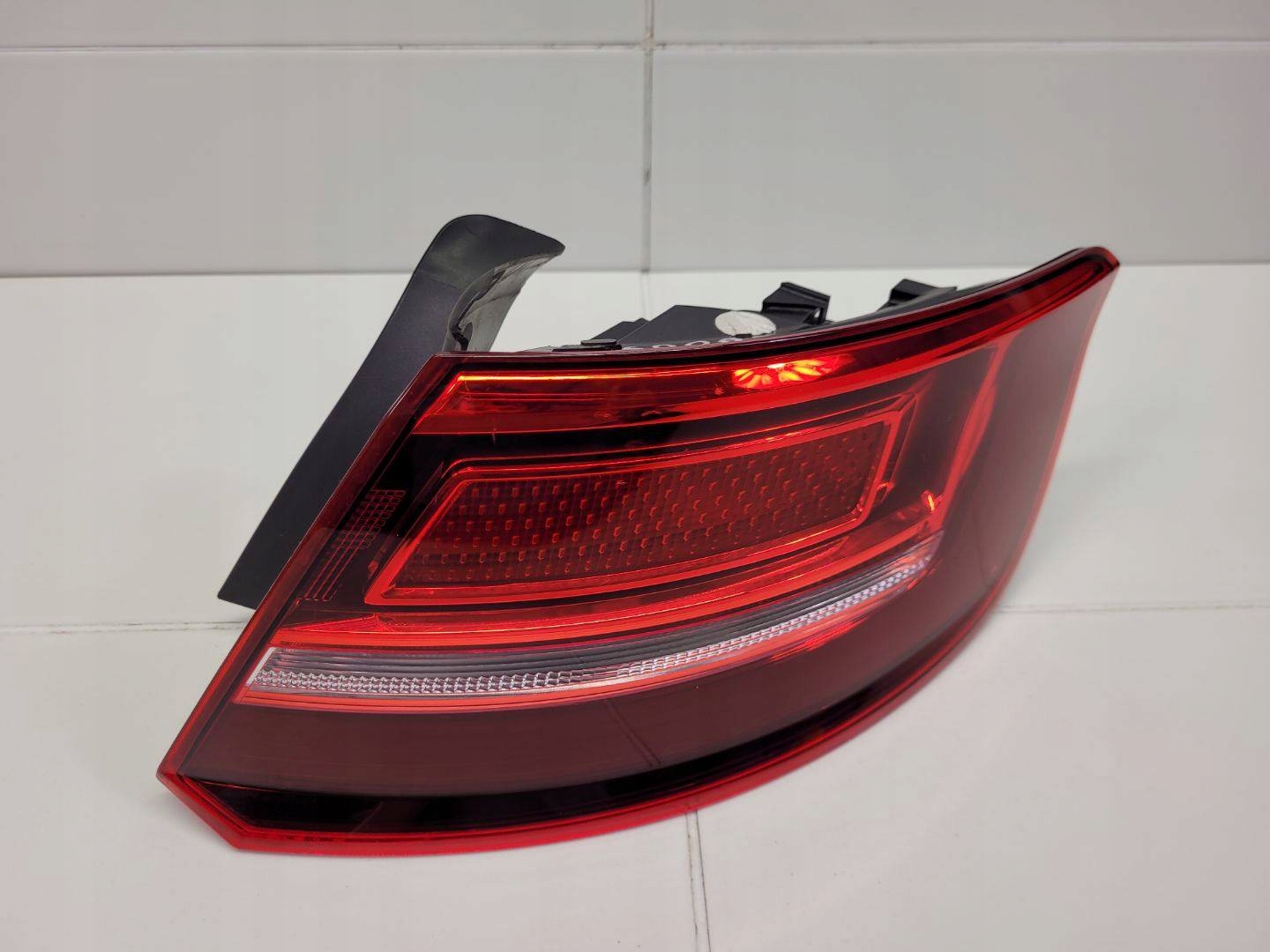 light rear right side Audi A3 8V facelift 2018 2SD012838-02
