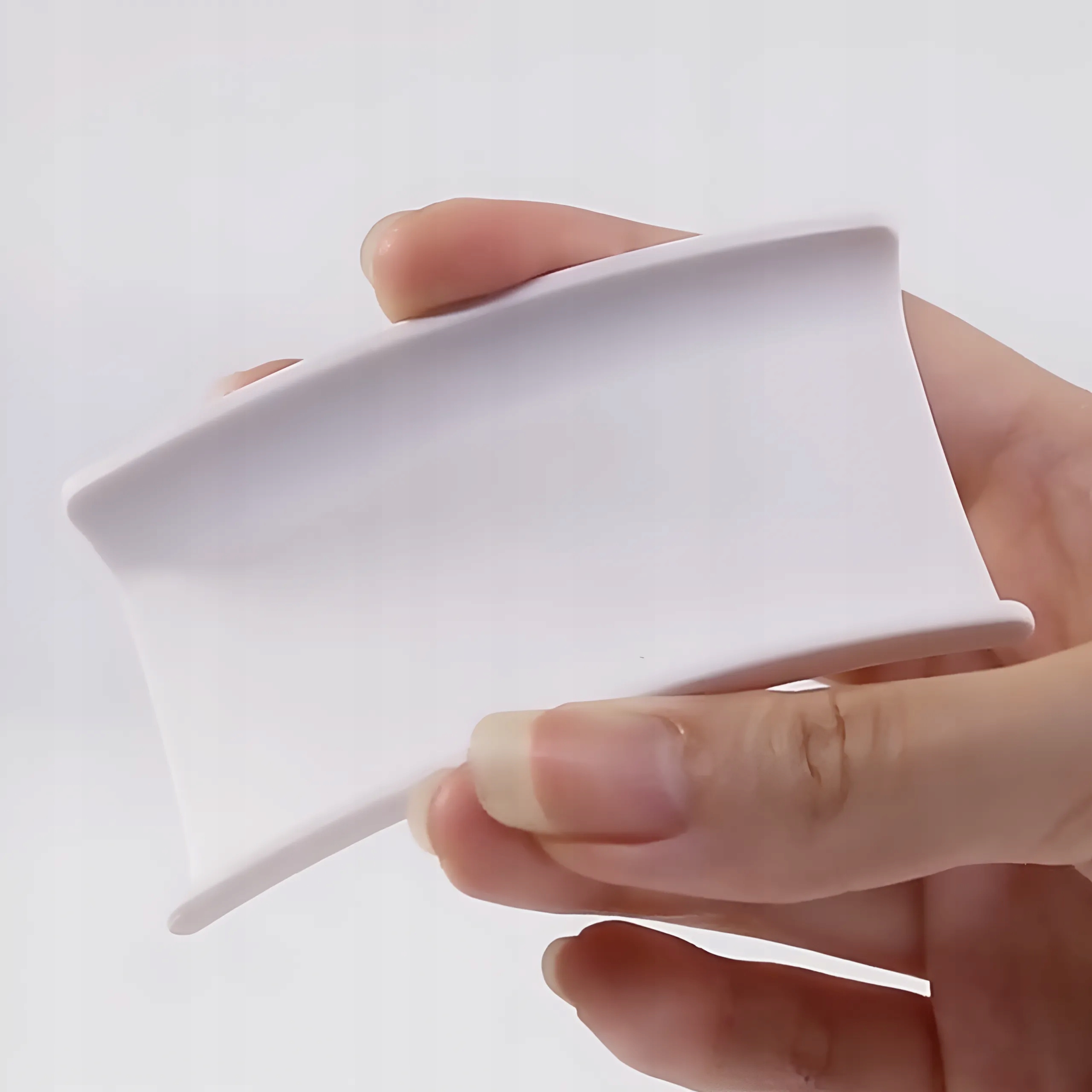 STOJAK NA SŁUCHAWKI BIAŁY SOLIDNY/ STABILNA PODSTAWKA NA LATA Kolor dominujący biały