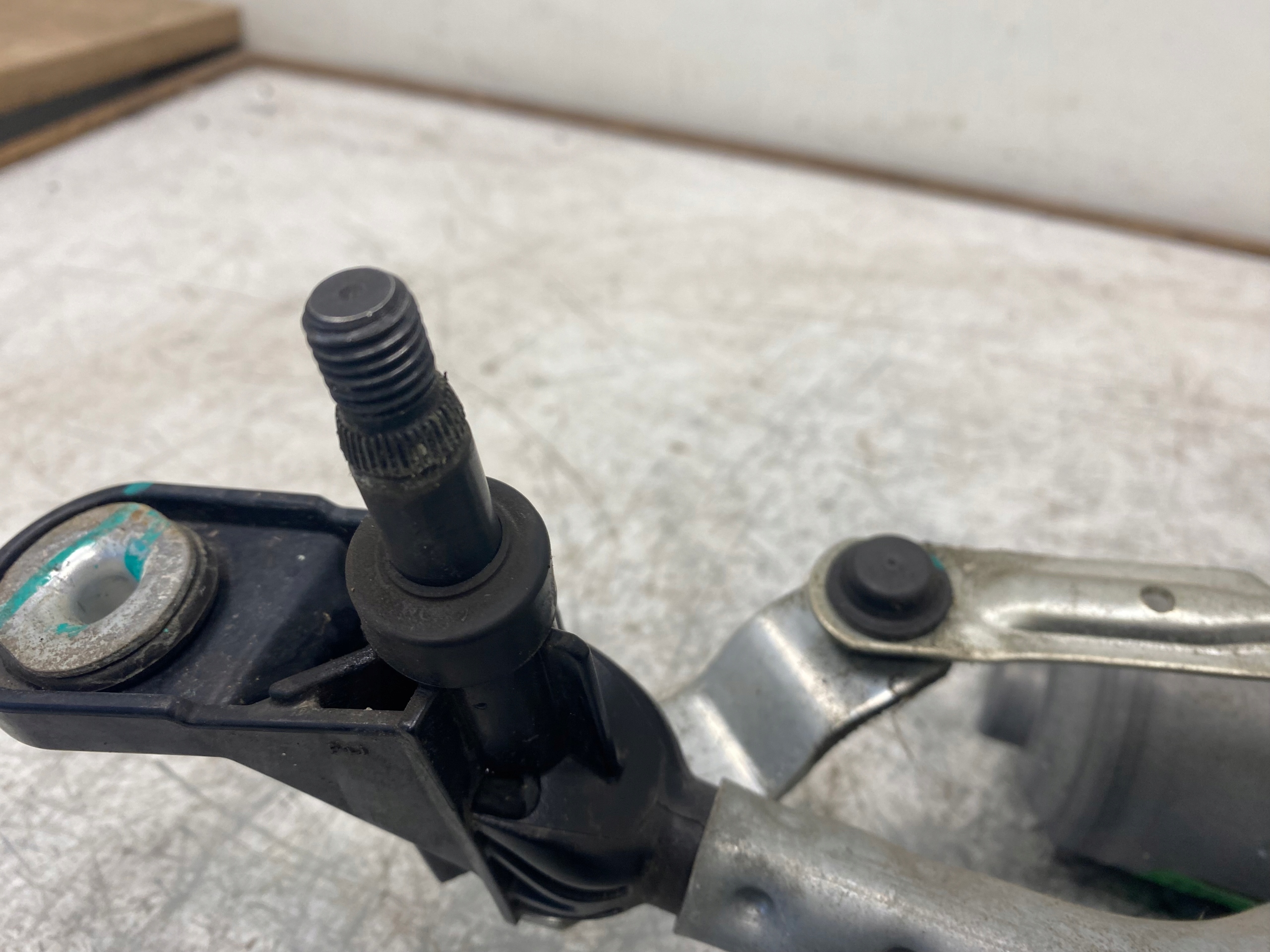 FORD KA + PLUS 1.2 Wischergestänge EUROPA E4B517500AE