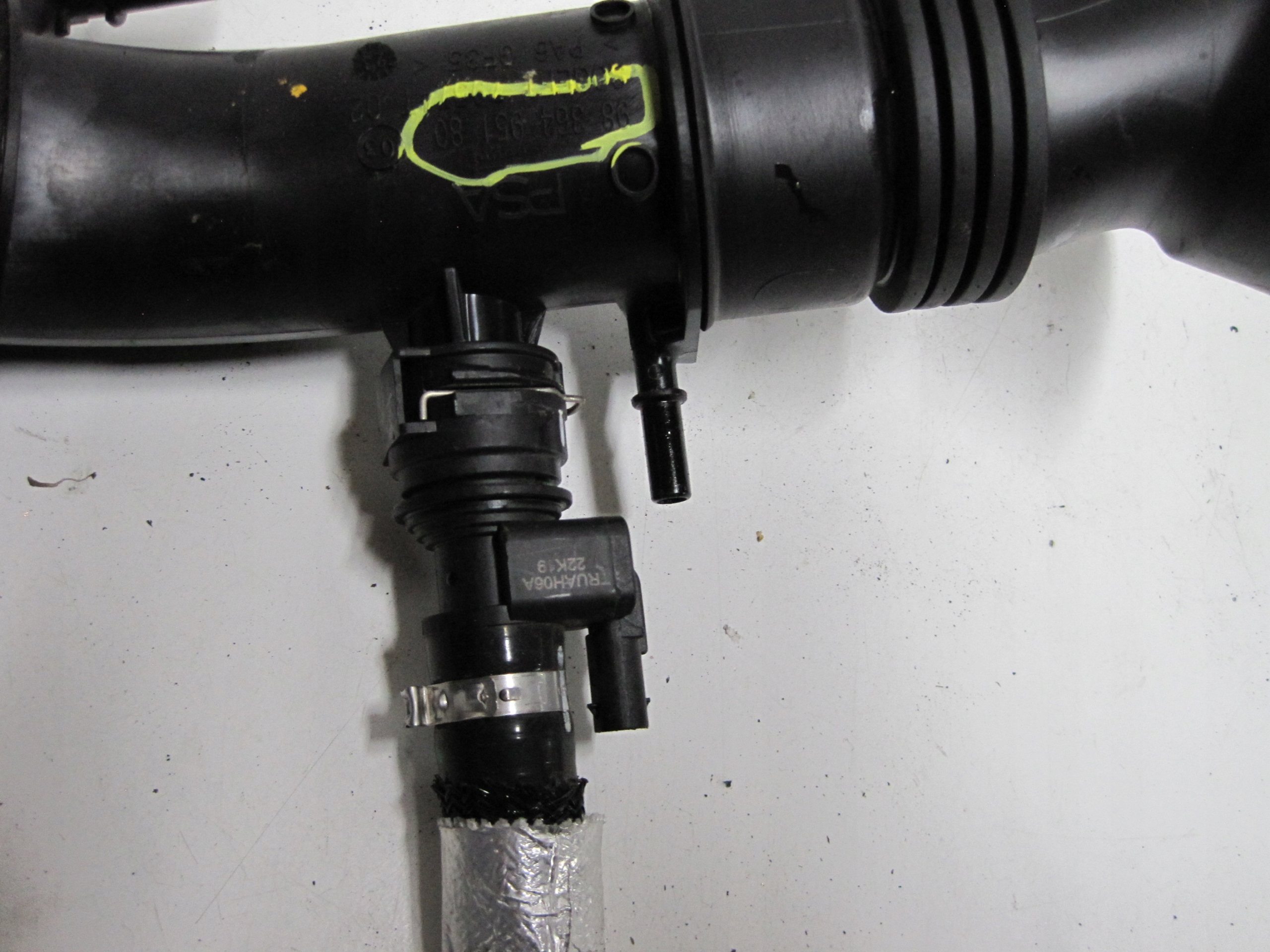 pipe hose CITROEN PEUGEOT 9836495180