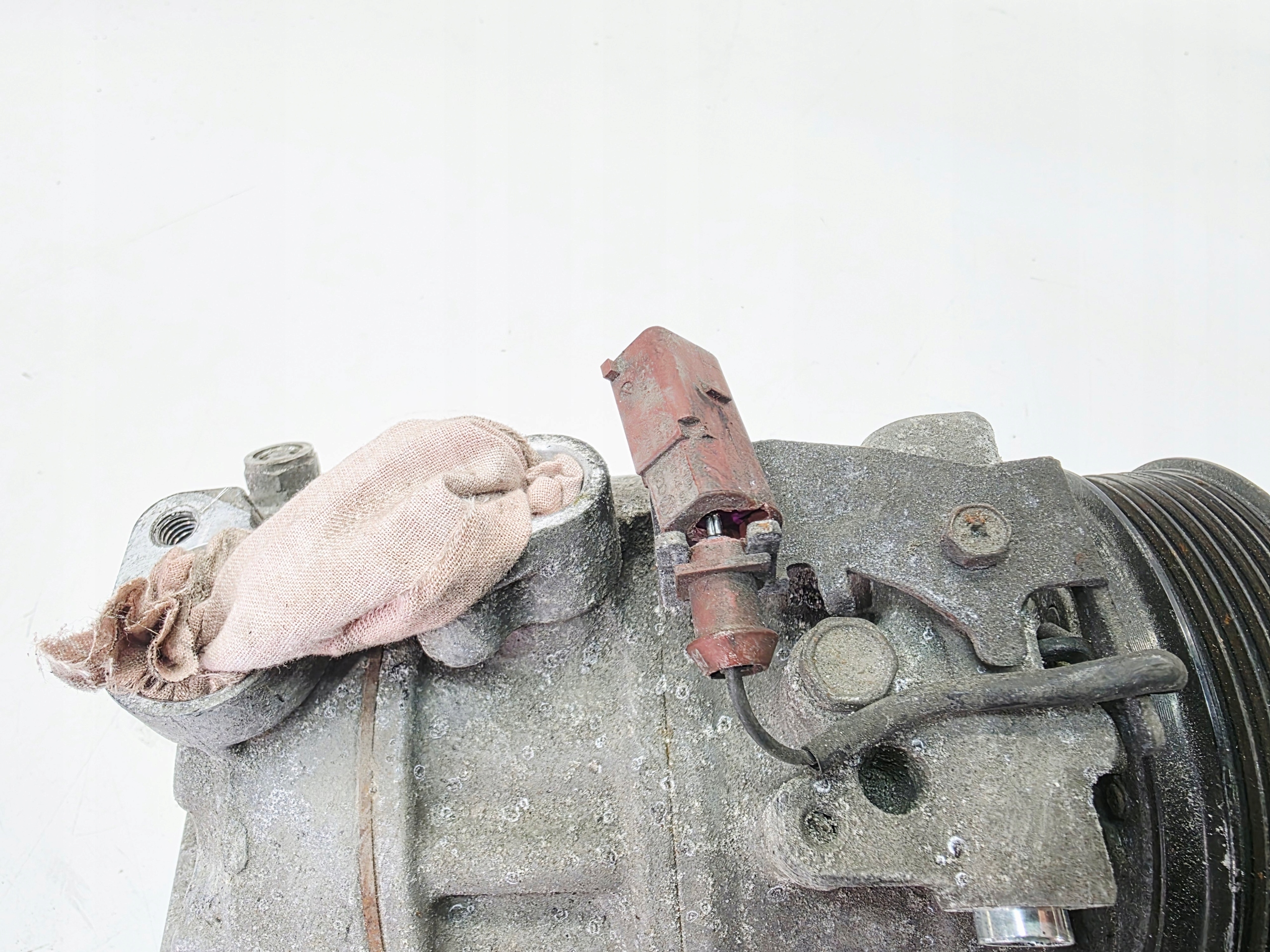 compressor compressor; of the air conditioning AUDI A4 B8 A5 A6 C7 A7 4G0260805AC
