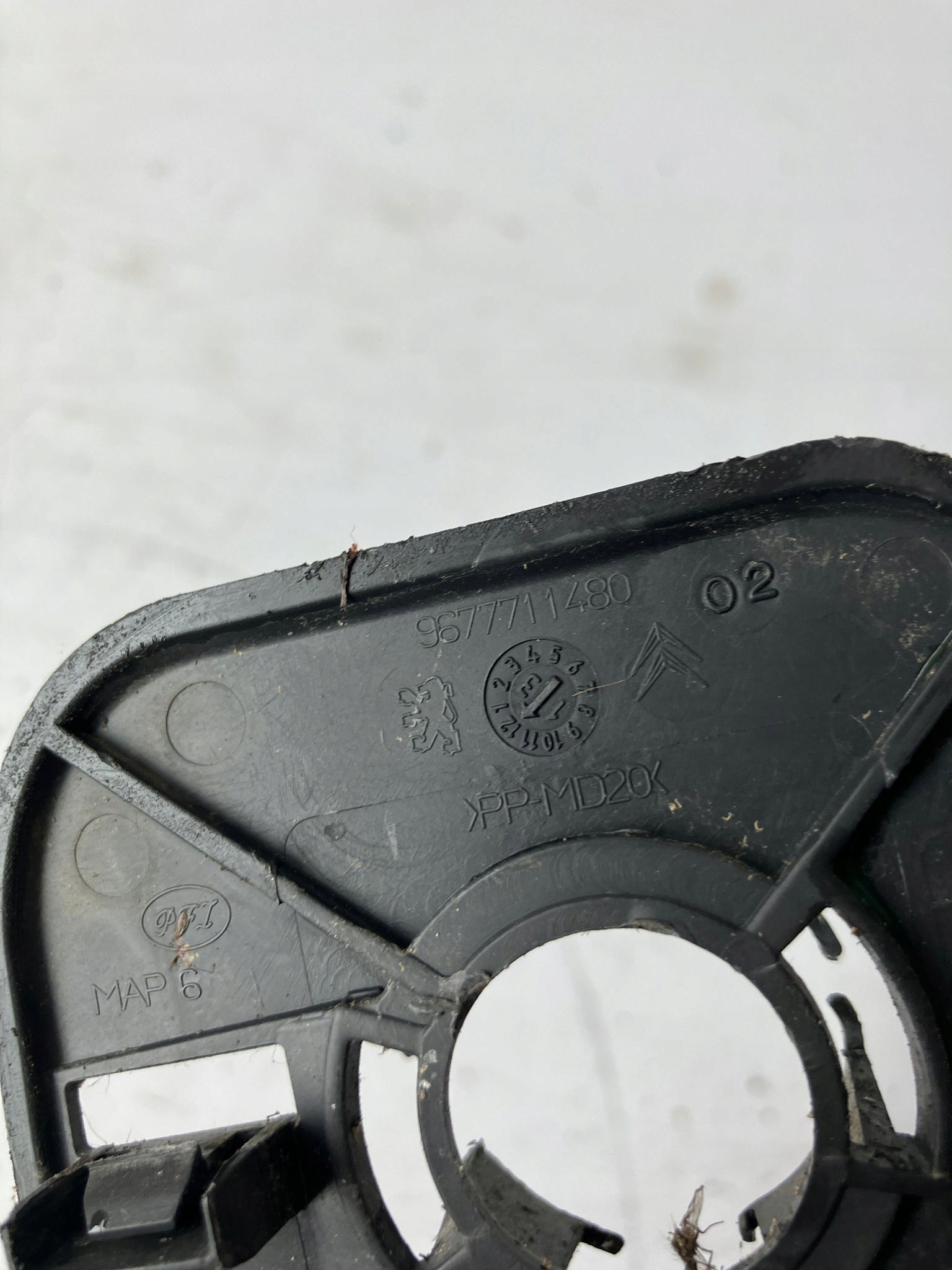 minus clamp C4 PICASSO II 9677315280